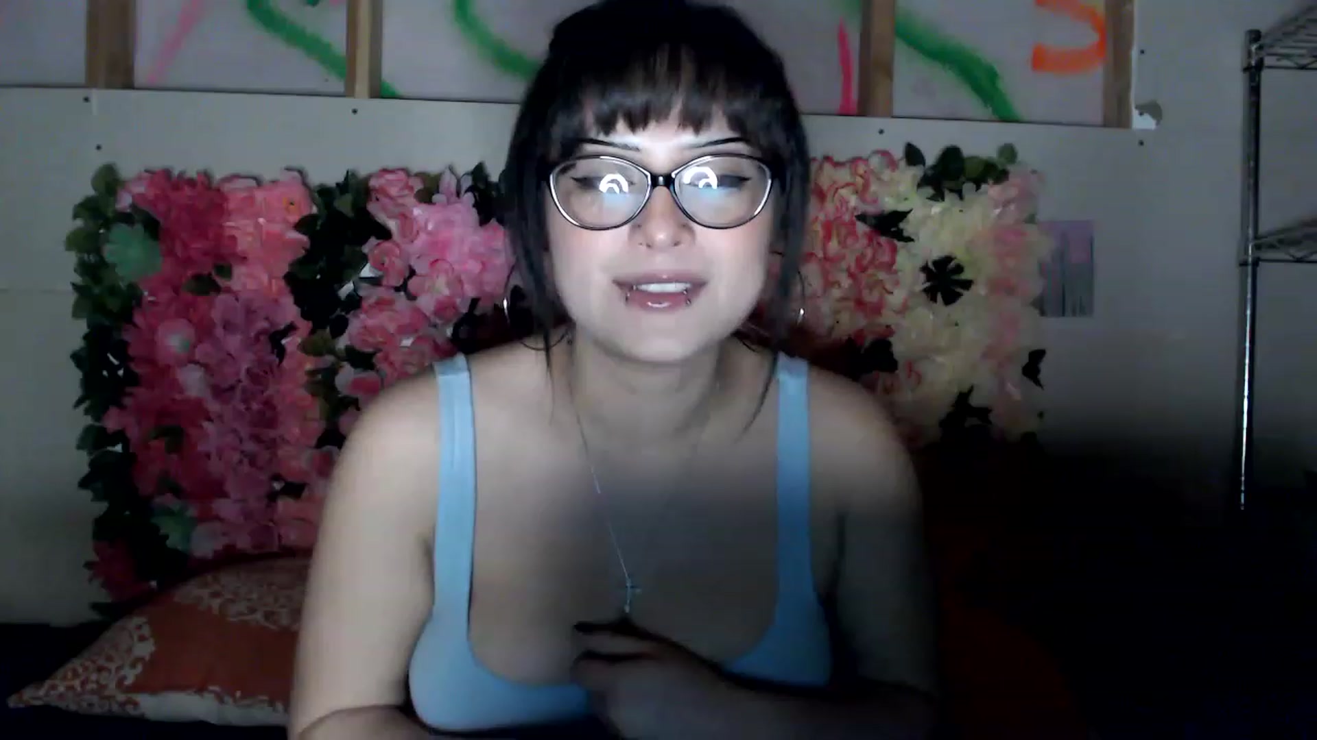Gallery image thumbnail from valpal000's myfreecams stream on, 12/12/2022, 12:01 image 7 of 20