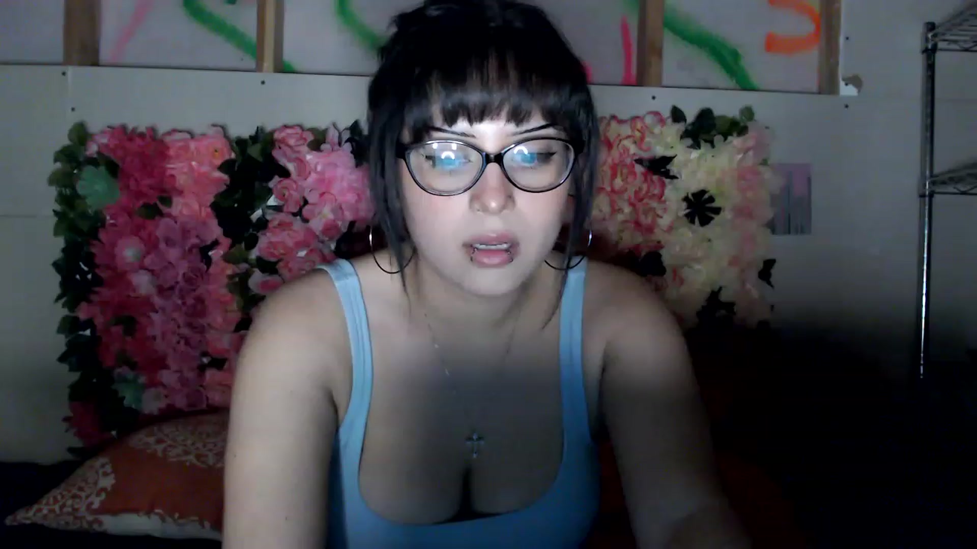 Gallery image thumbnail from valpal000's myfreecams stream on, 12/12/2022, 12:01 image 3 of 20