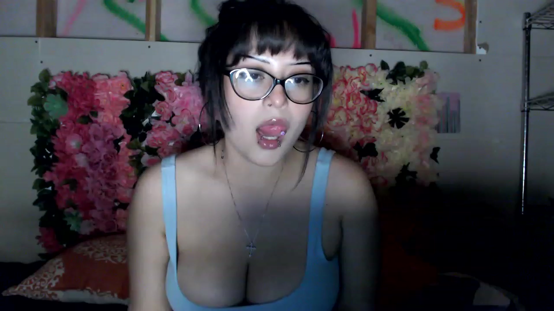 Gallery image thumbnail from valpal000's myfreecams stream on, 12/12/2022, 12:01 image 11 of 20