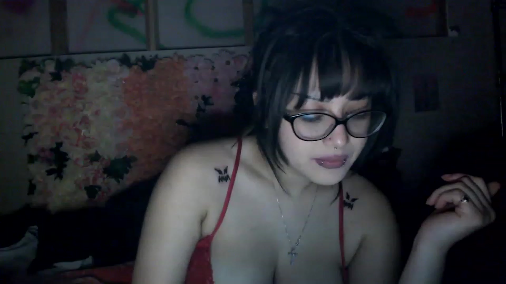 Gallery image thumbnail from valpal000's myfreecams stream on, 12/15/2022, 12:42 image 12 of 20