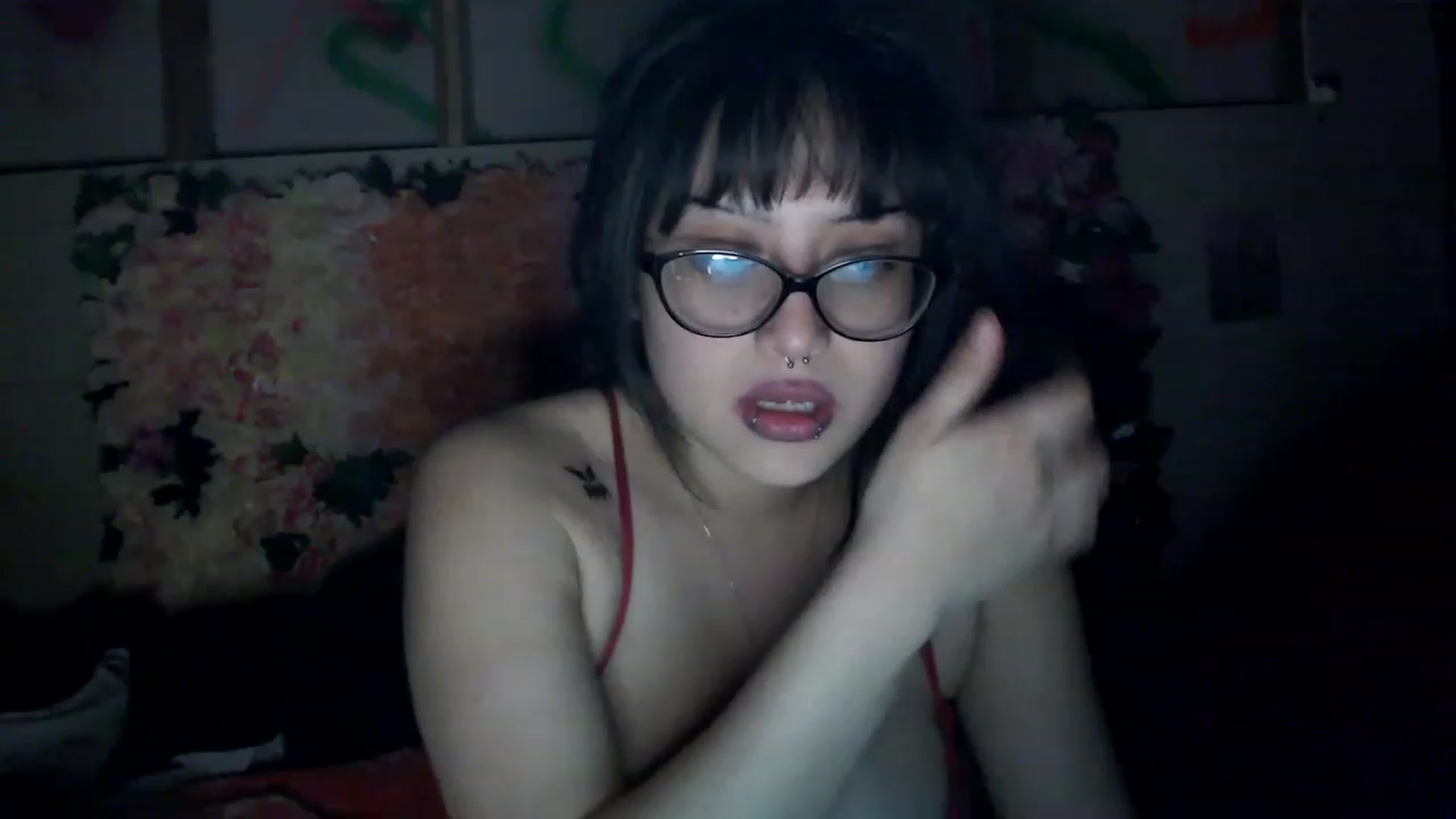 Gallery image thumbnail from valpal000's myfreecams stream on, 12/15/2022, 12:42 image 18 of 20