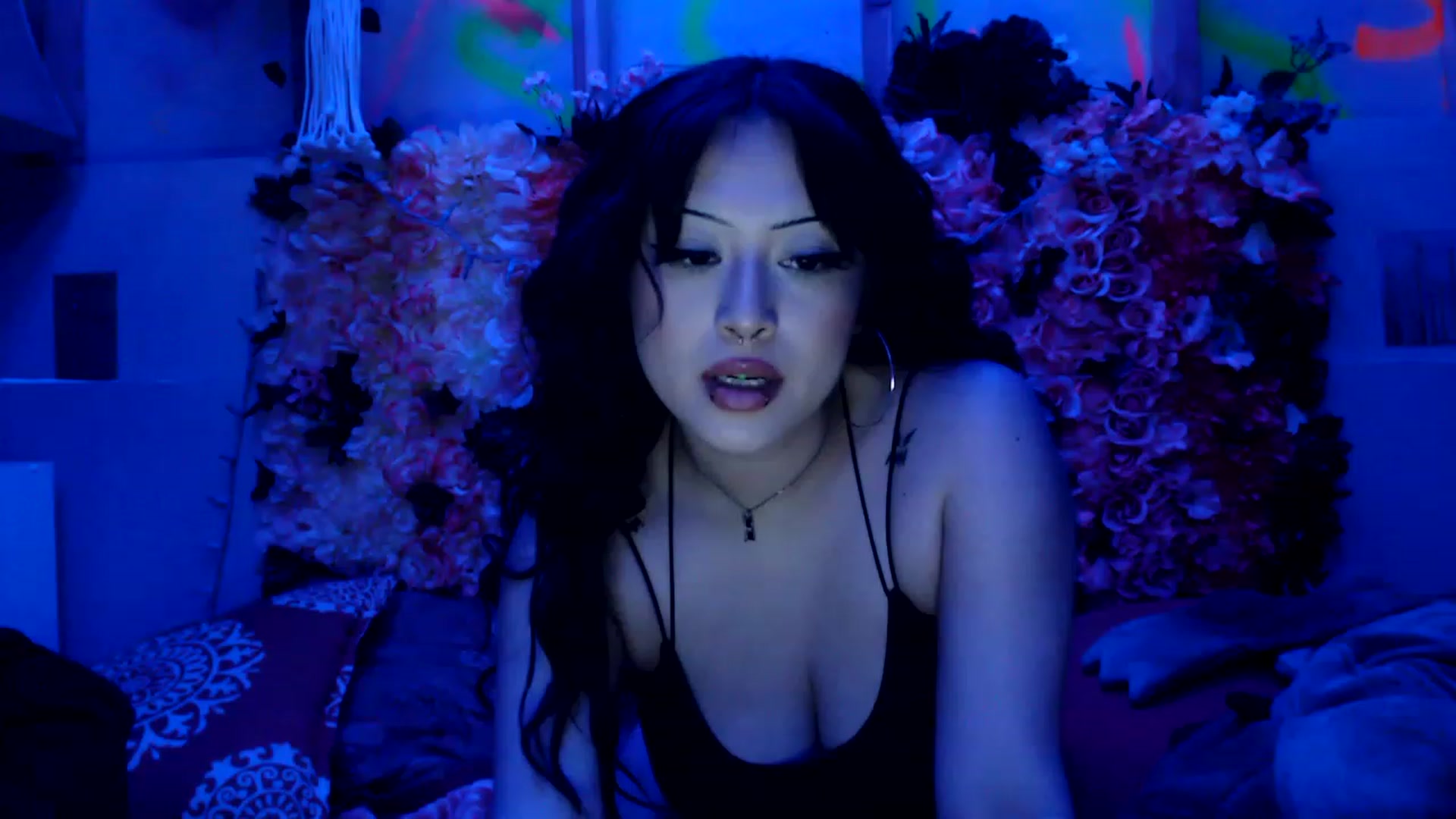 Gallery image thumbnail from valpal000's myfreecams stream on, 01/28/2023, 15:48 image 6 of 20