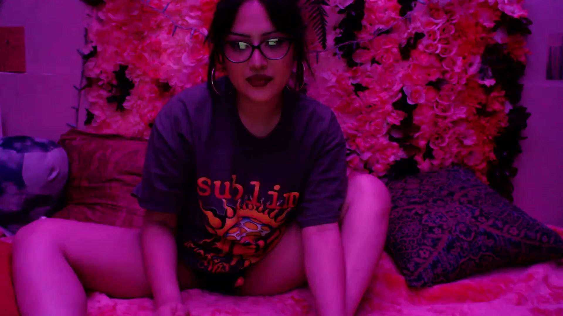 Gallery image thumbnail from valpal000's myfreecams stream on, 02/02/2023, 11:23 image 2 of 20