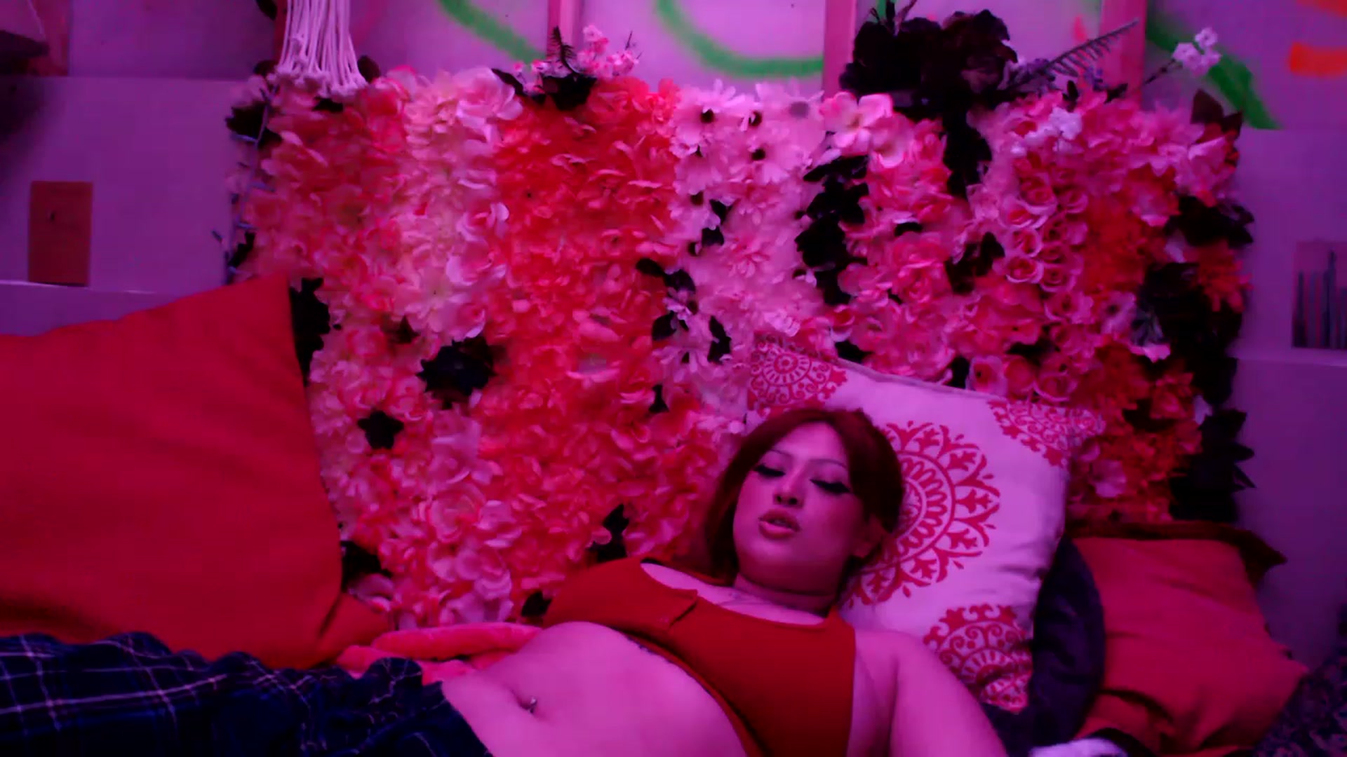Gallery image thumbnail from valpal000's myfreecams stream on, 04/15/2023, 10:27 image 9 of 20