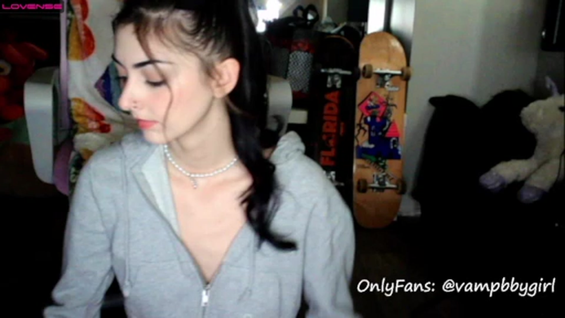 Gallery image thumbnail from vampbabyy's myfreecams stream on, 11/14/2022, 18:33 image 14 of 20