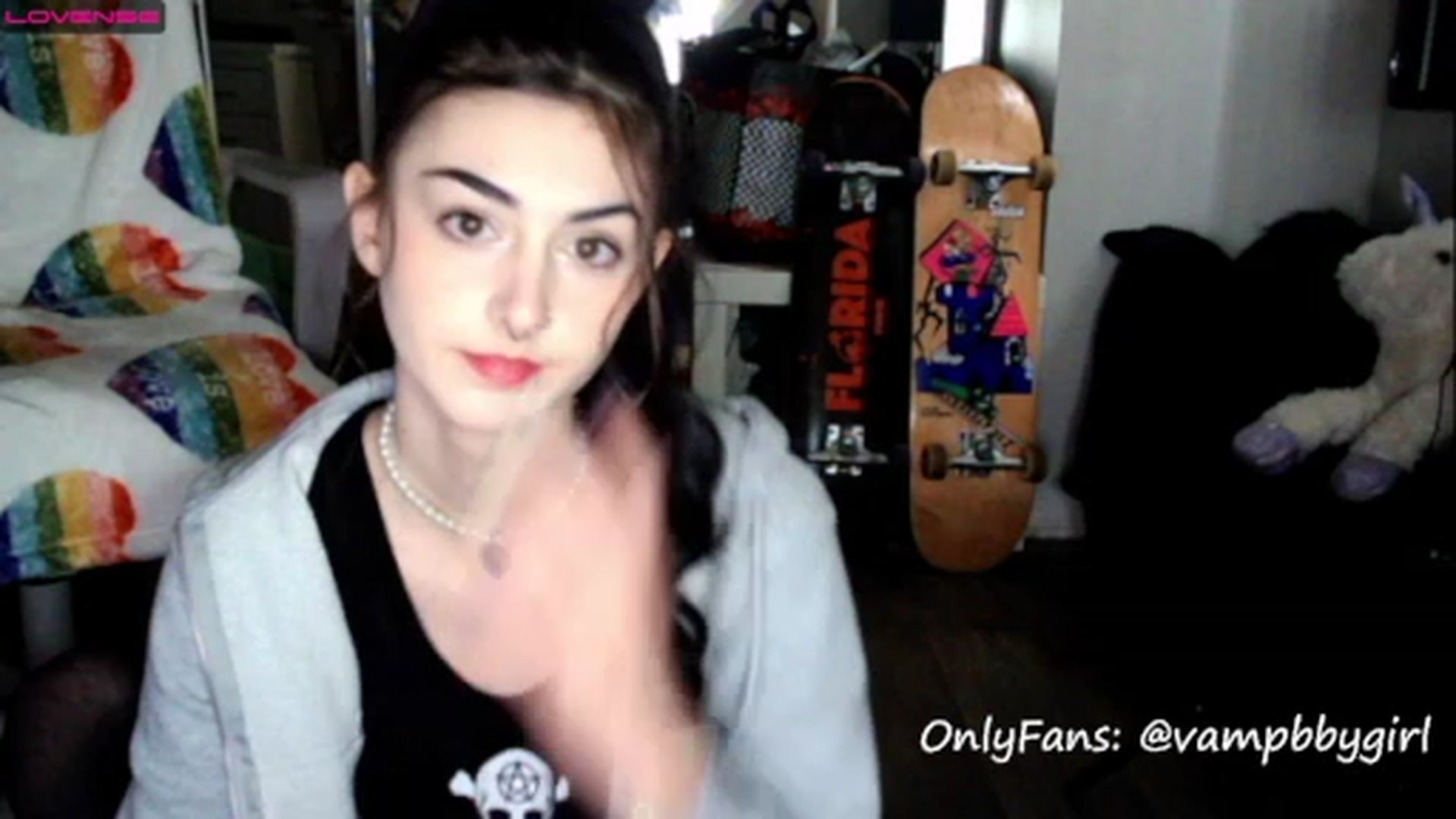 Gallery image thumbnail from vampbabyy's myfreecams stream on, 11/14/2022, 18:33 image 4 of 20