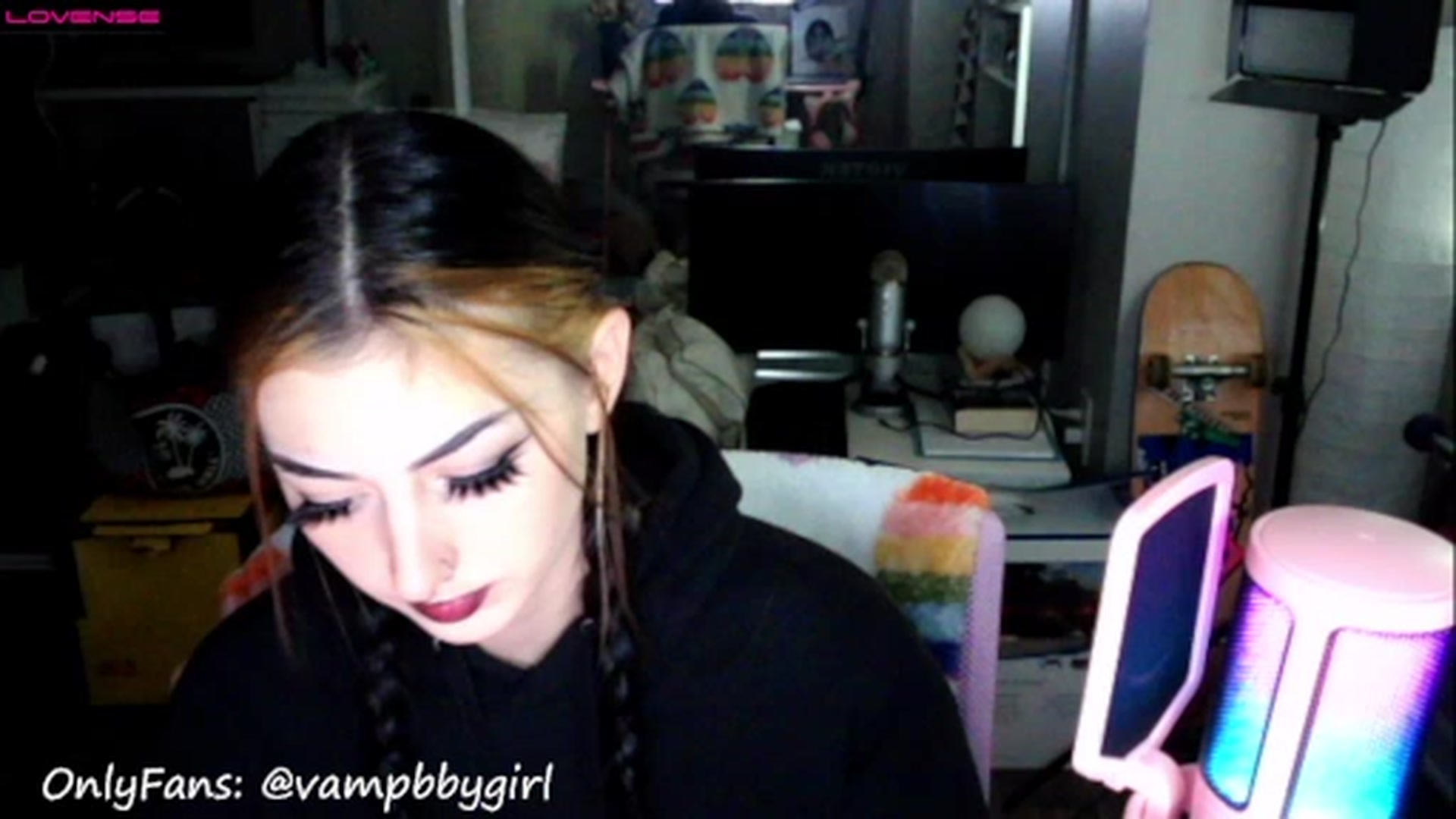 Gallery image thumbnail from vampbabyy's myfreecams stream on, 01/01/2023, 20:16 image 14 of 20