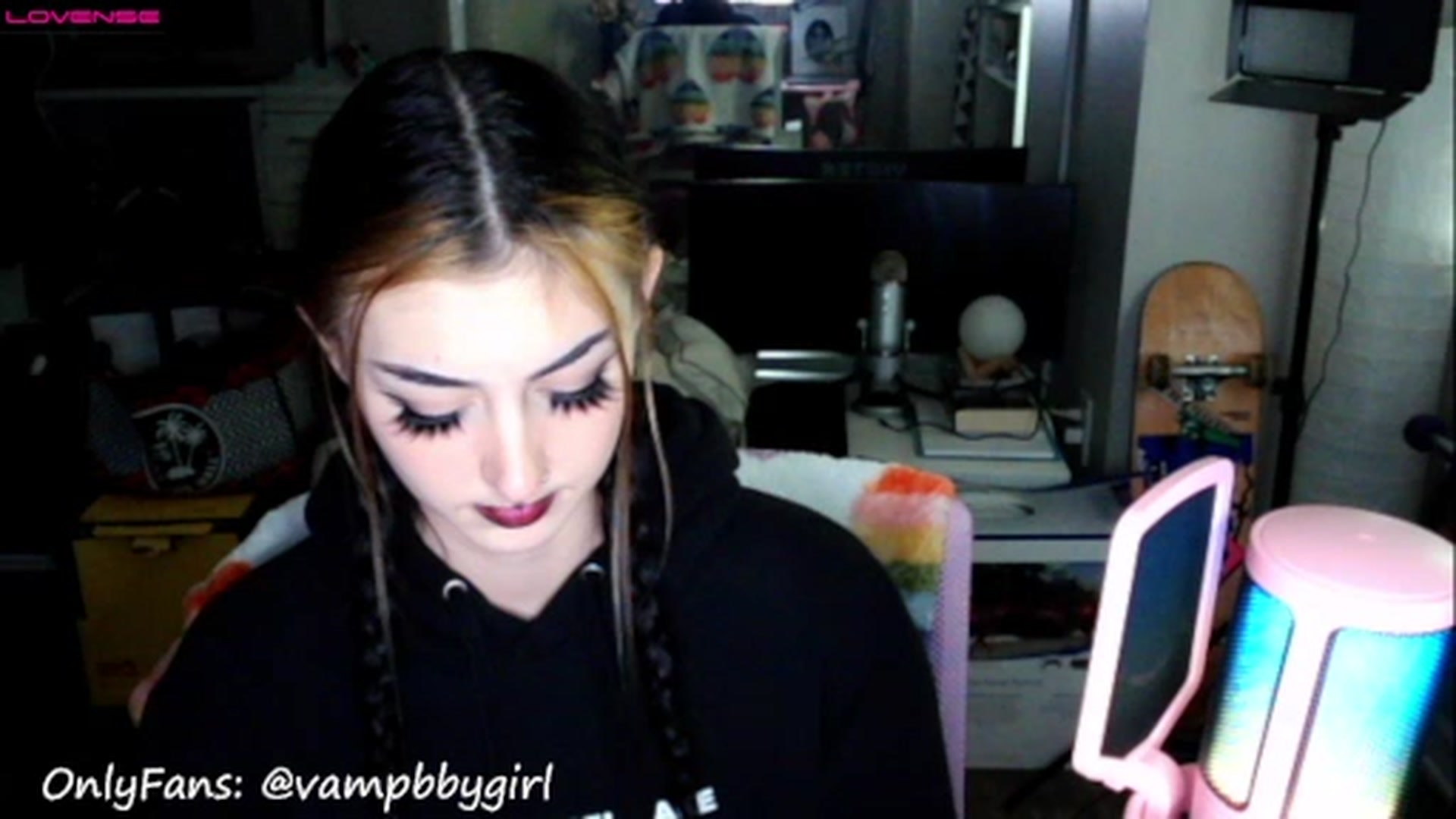 Gallery image thumbnail from vampbabyy's myfreecams stream on, 01/01/2023, 20:16 image 13 of 20