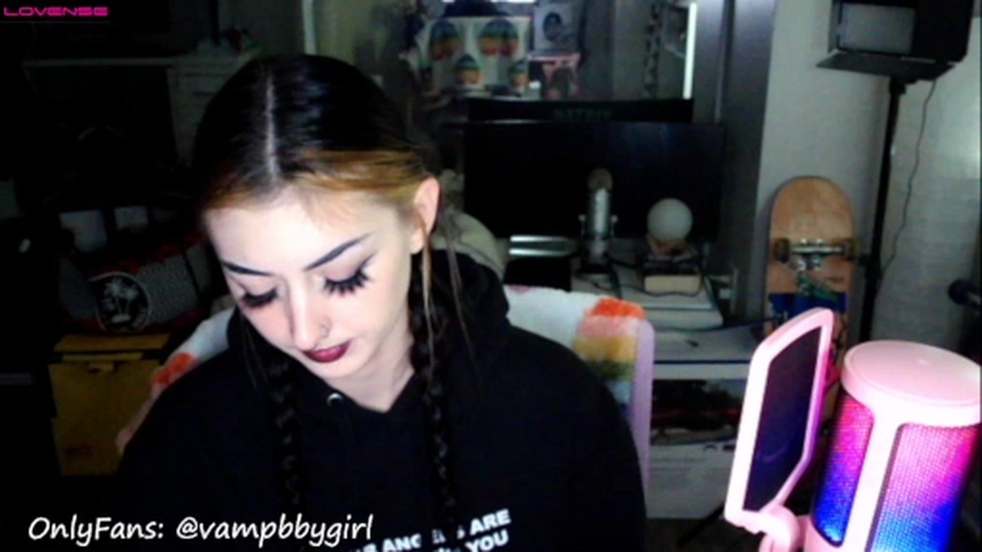 Gallery image thumbnail from vampbabyy's myfreecams stream on, 01/01/2023, 20:16 image 17 of 20