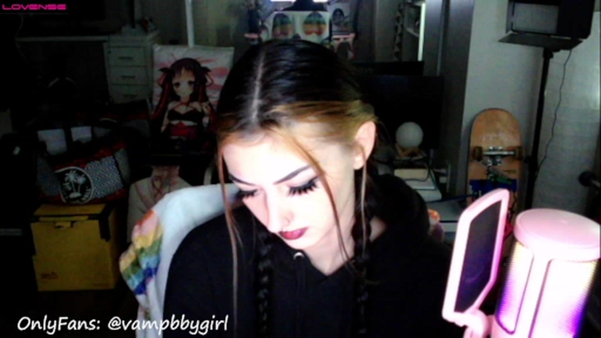 Gallery image thumbnail from vampbabyy's myfreecams stream on, 01/01/2023, 20:16 image 5 of 20