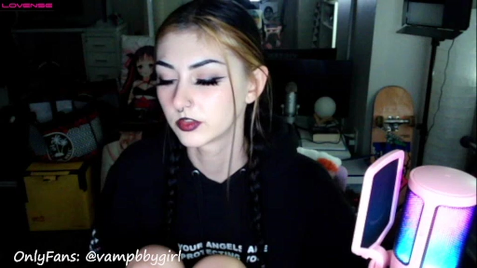 Gallery image thumbnail from vampbabyy's myfreecams stream on, 01/01/2023, 20:16 image 19 of 20