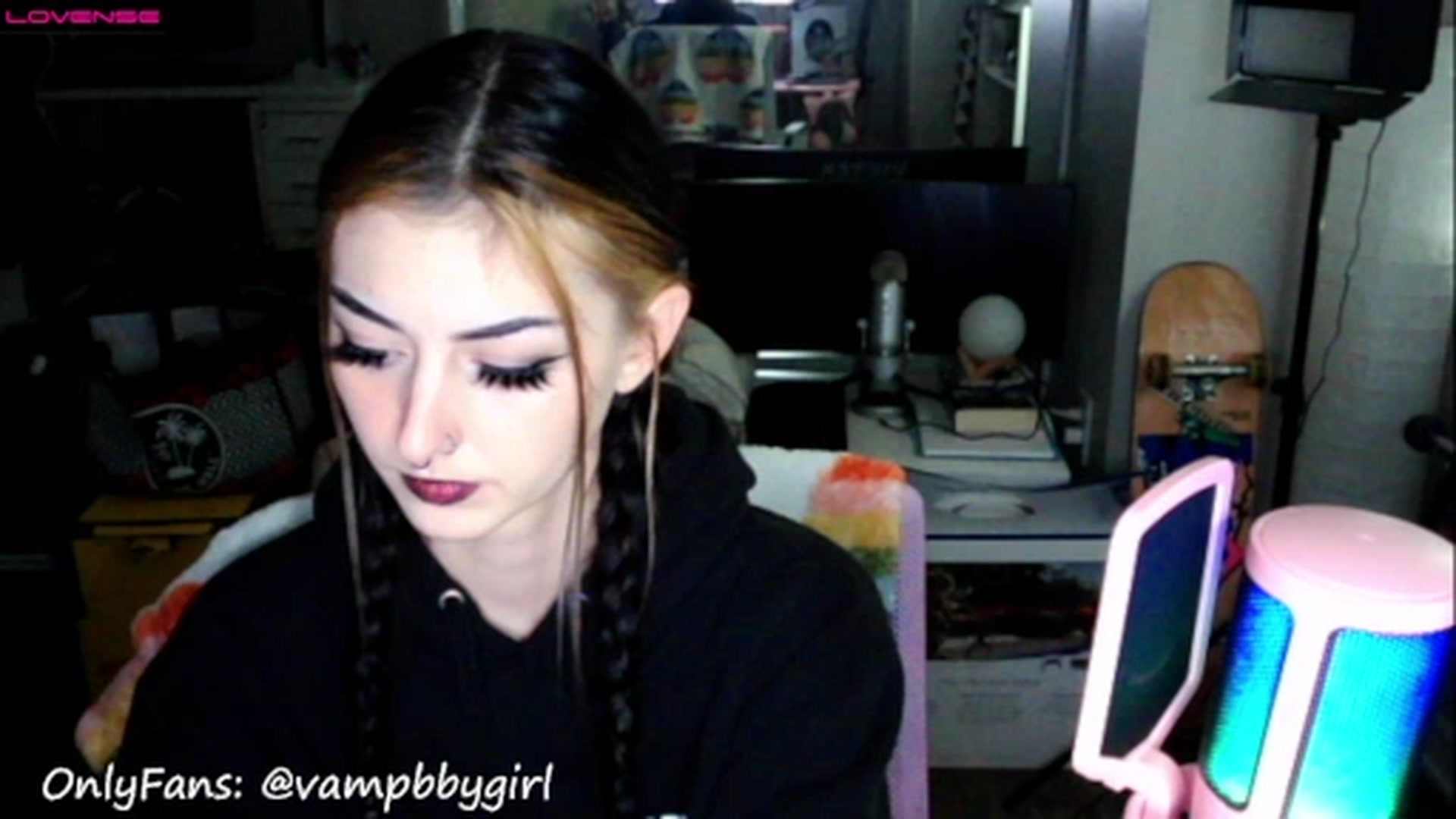 Gallery image thumbnail from vampbabyy's myfreecams stream on, 01/01/2023, 20:16 image 11 of 20
