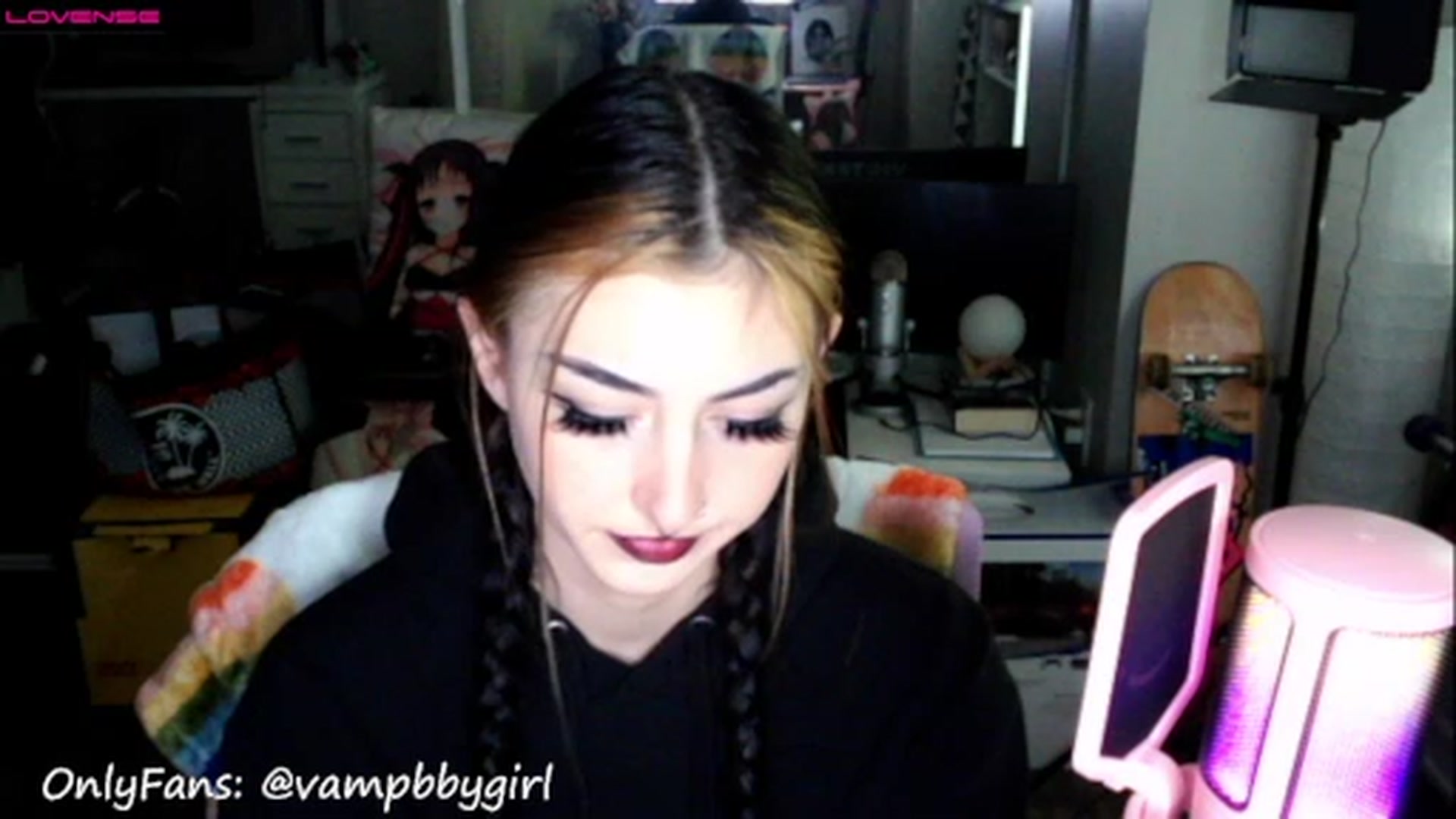 Gallery image thumbnail from vampbabyy's myfreecams stream on, 01/01/2023, 20:16 image 15 of 20