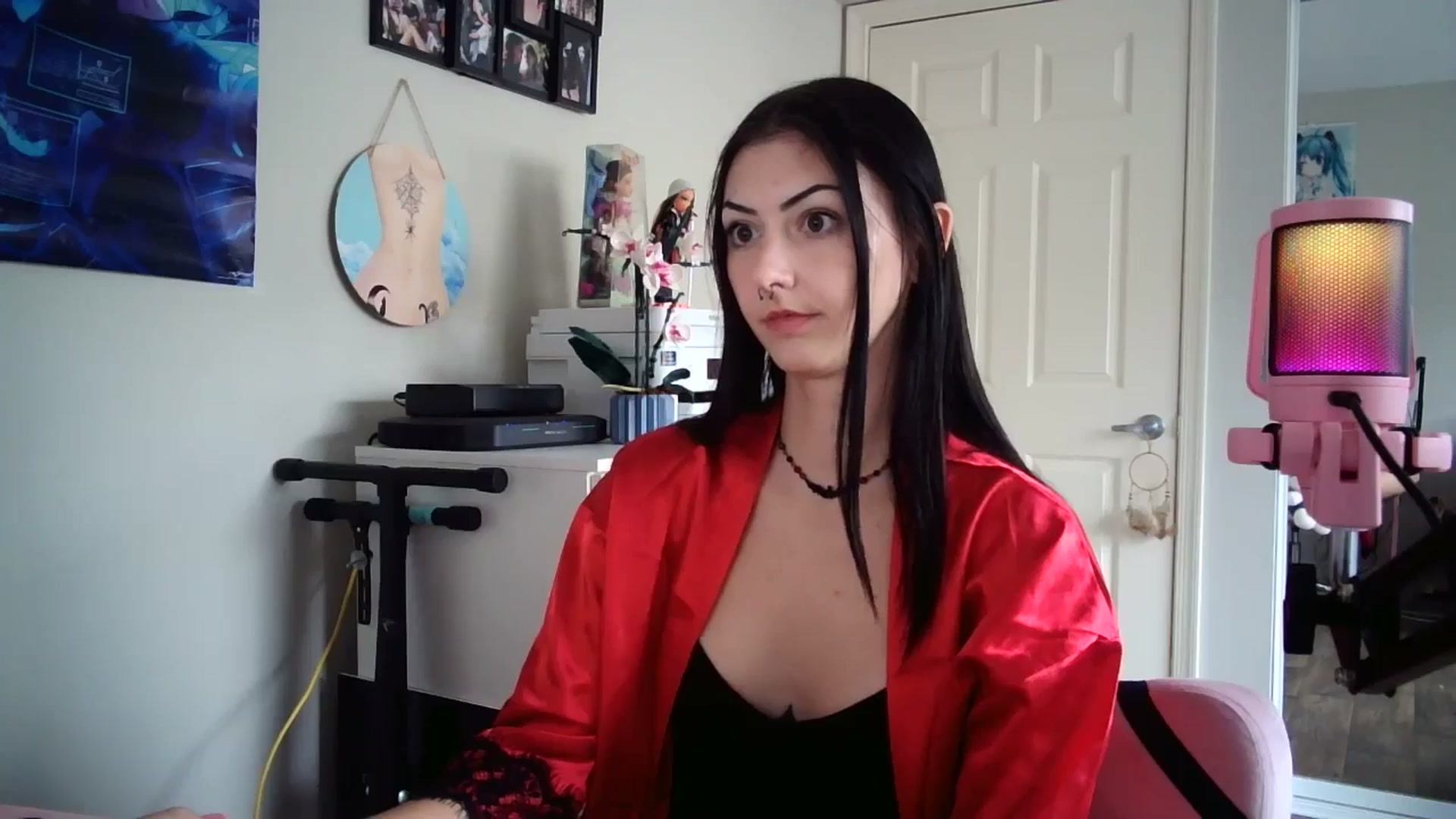 Gallery image thumbnail from vampbabyy's myfreecams stream on, 06/03/2025, 15:44 image 13 of 20