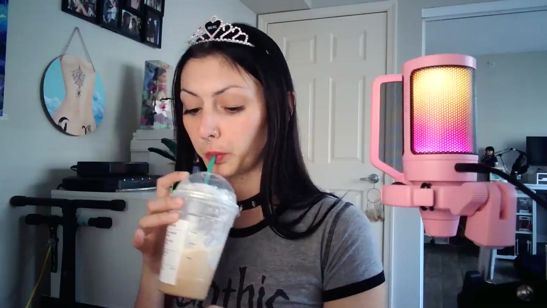 Gallery image thumbnail from vampbabyy's myfreecams stream on, 08/18/2025, 18:29 image 5 of 20