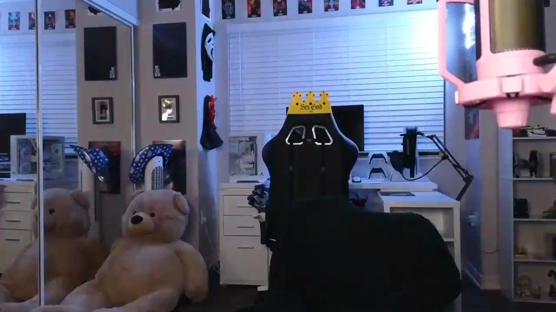 Gallery image thumbnail from vampbabyy's myfreecams stream on, 09/09/2025, 01:19 image 4 of 20