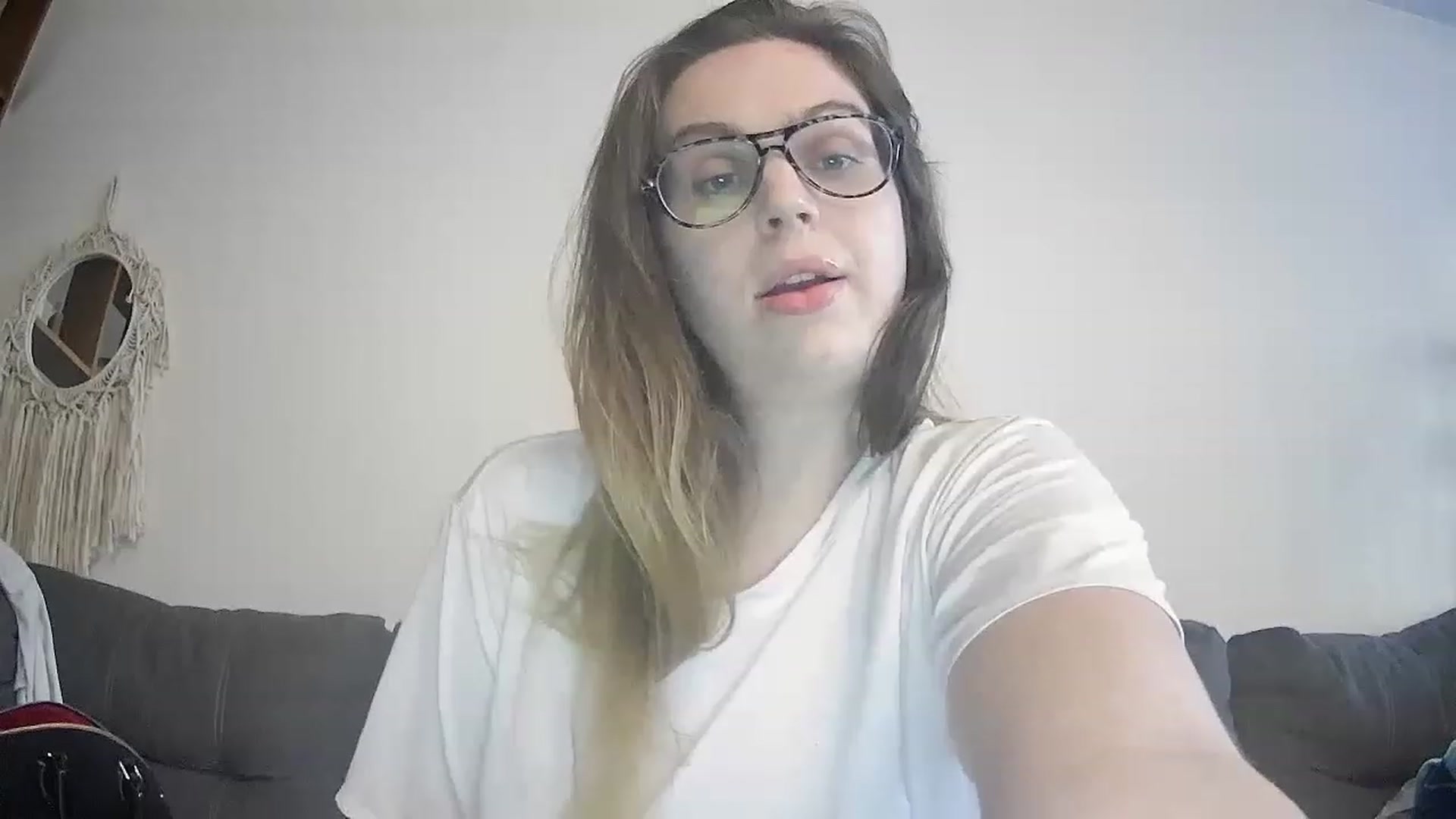 Gallery image thumbnail from vanessaxo87's myfreecams stream on, 11/15/2022, 20:25 image 6 of 20