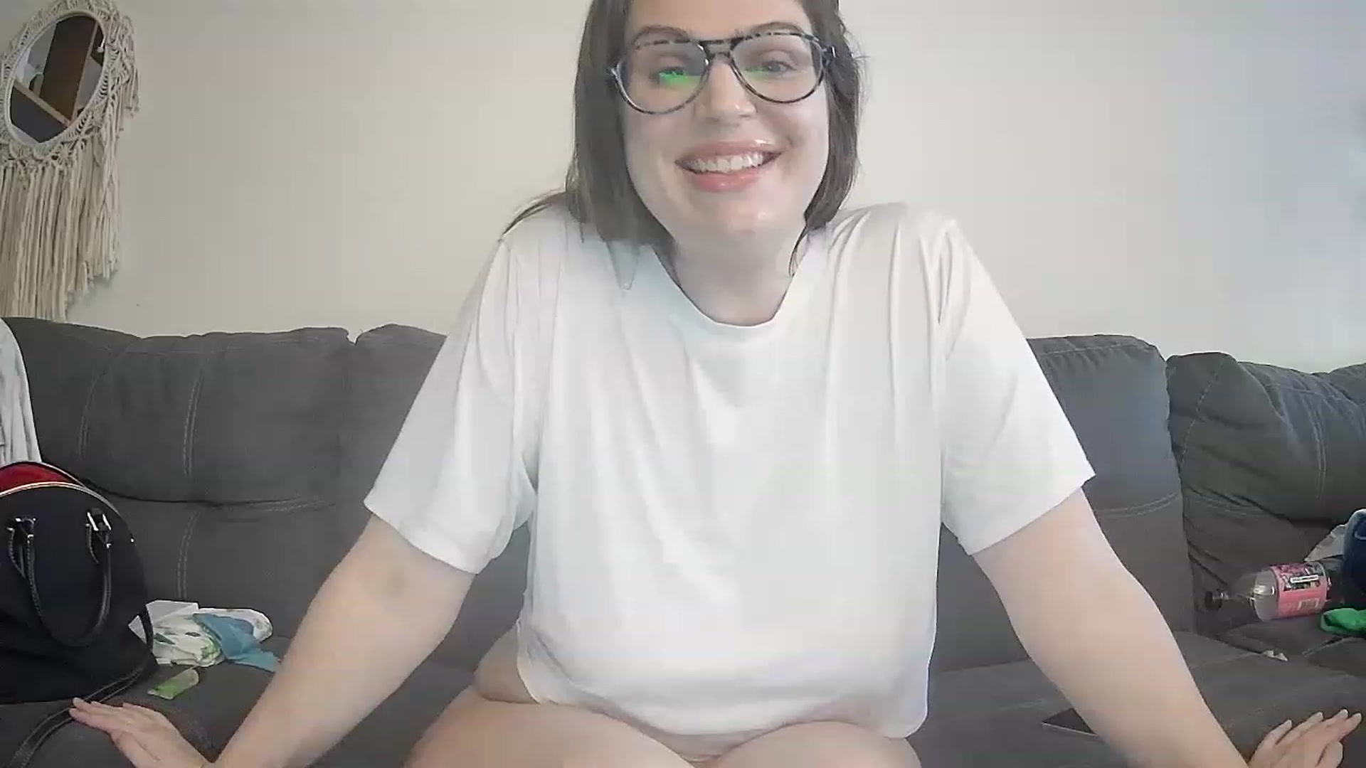 Gallery image thumbnail from vanessaxo87's myfreecams stream on, 11/15/2022, 20:25 image 5 of 20