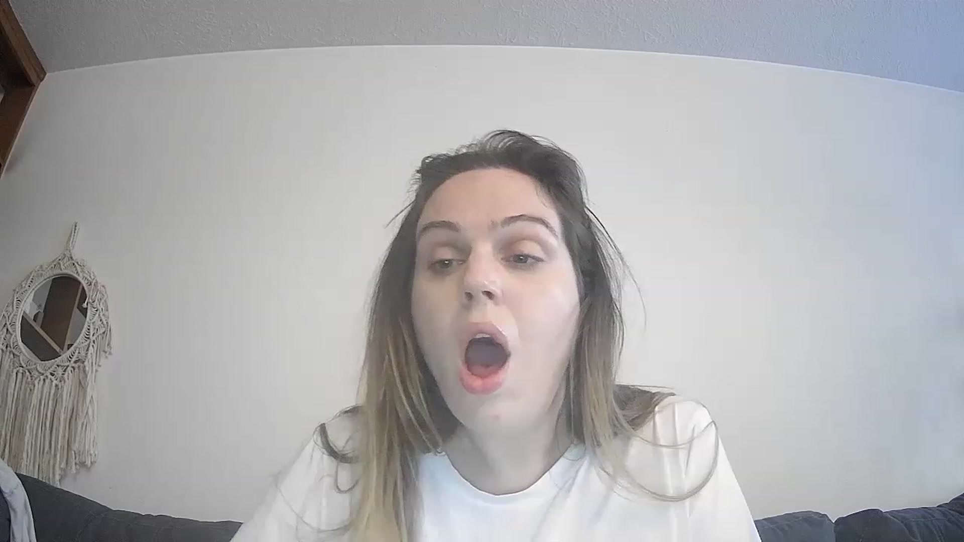 Gallery image thumbnail from vanessaxo87's myfreecams stream on, 11/15/2022, 20:25 image 13 of 20