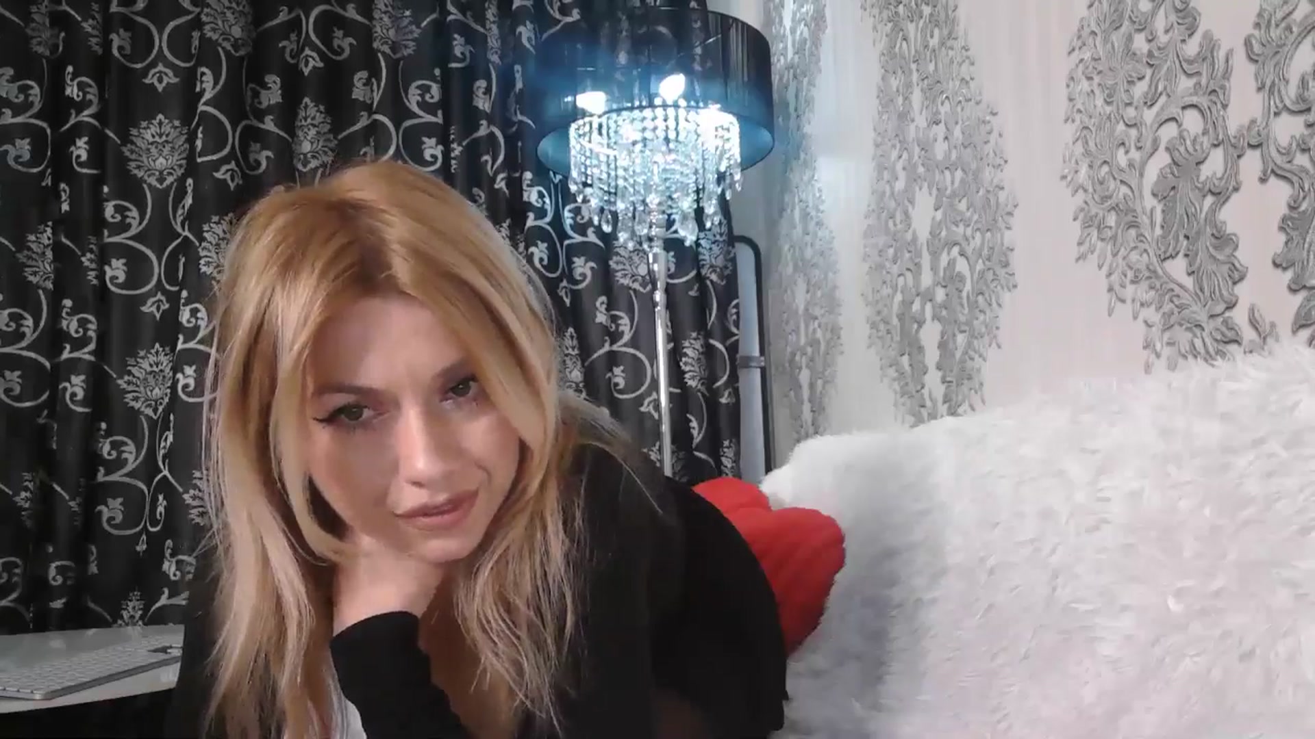 Gallery image thumbnail from velvet_49's myfreecams stream on, 04/10/2026, 05:13 image 2 of 20
