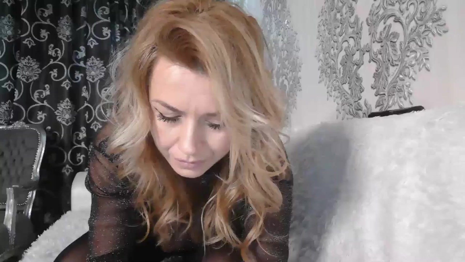 Gallery image thumbnail from velvet_49's myfreecams stream on, 04/13/2026, 06:02 image 8 of 20