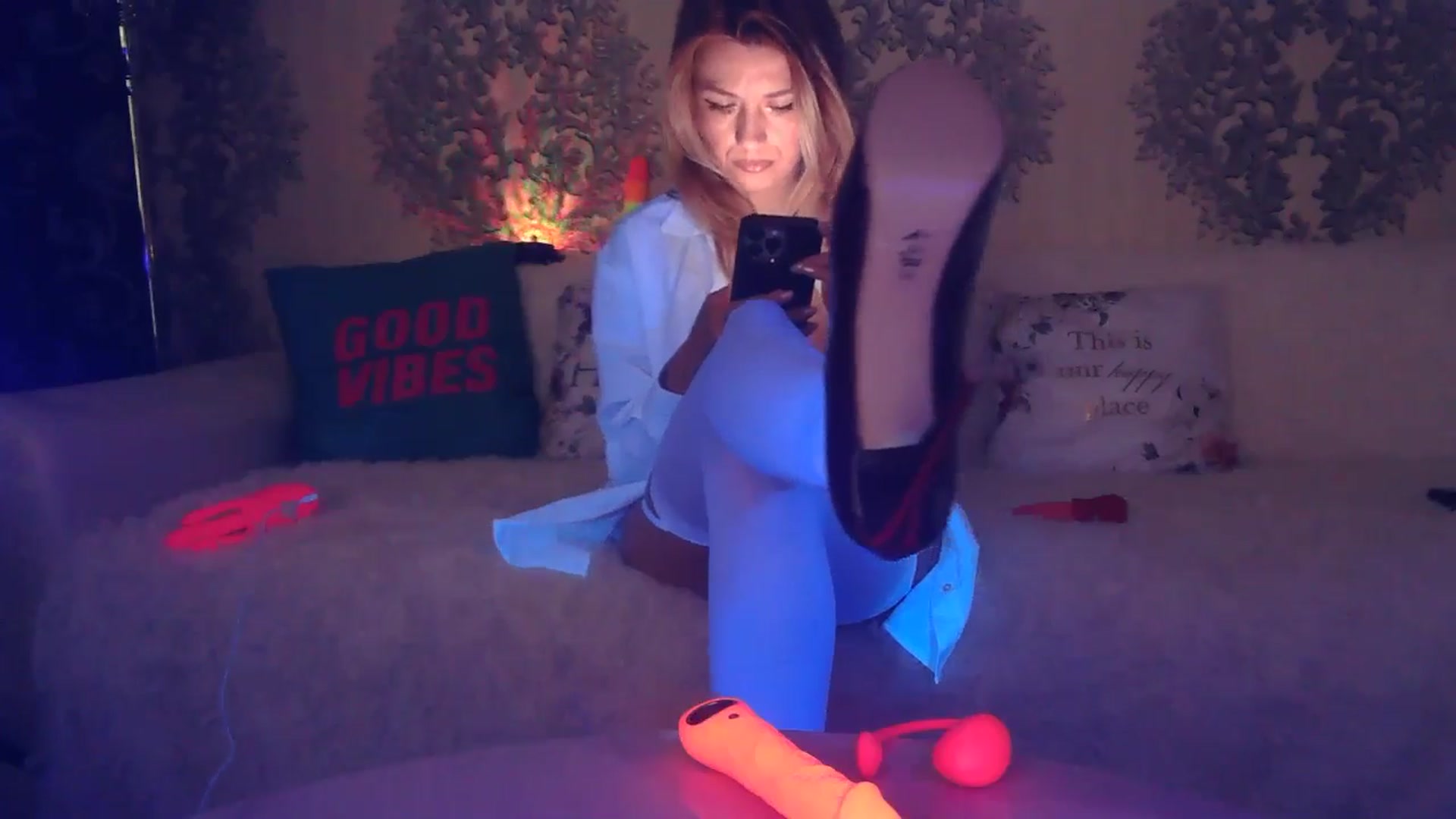 Gallery image thumbnail from velvet_49's myfreecams stream on, 05/02/2026, 07:52 image 4 of 20