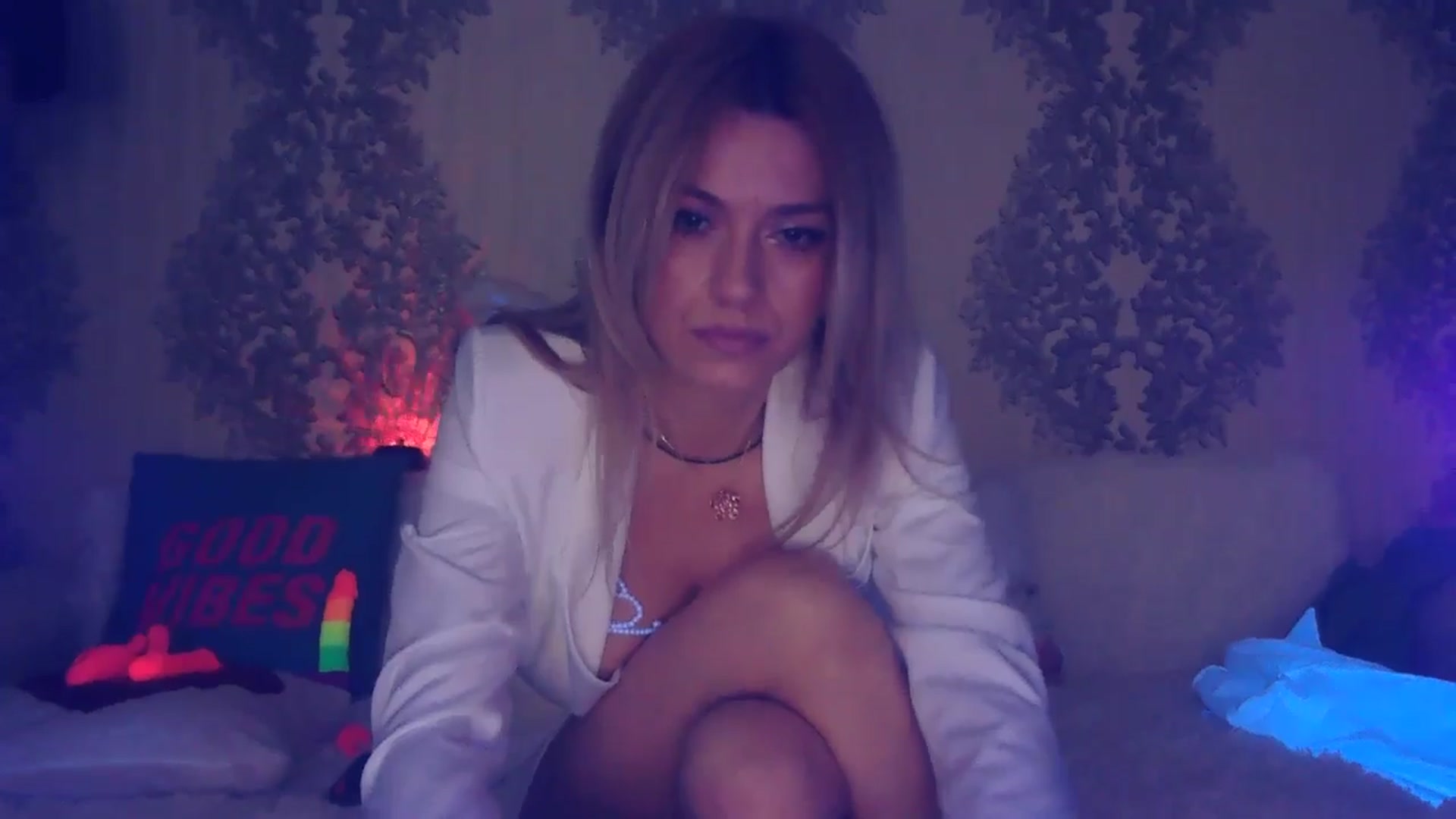 Gallery image thumbnail from velvet_49's myfreecams stream on, 05/03/2026, 04:42 image 12 of 20
