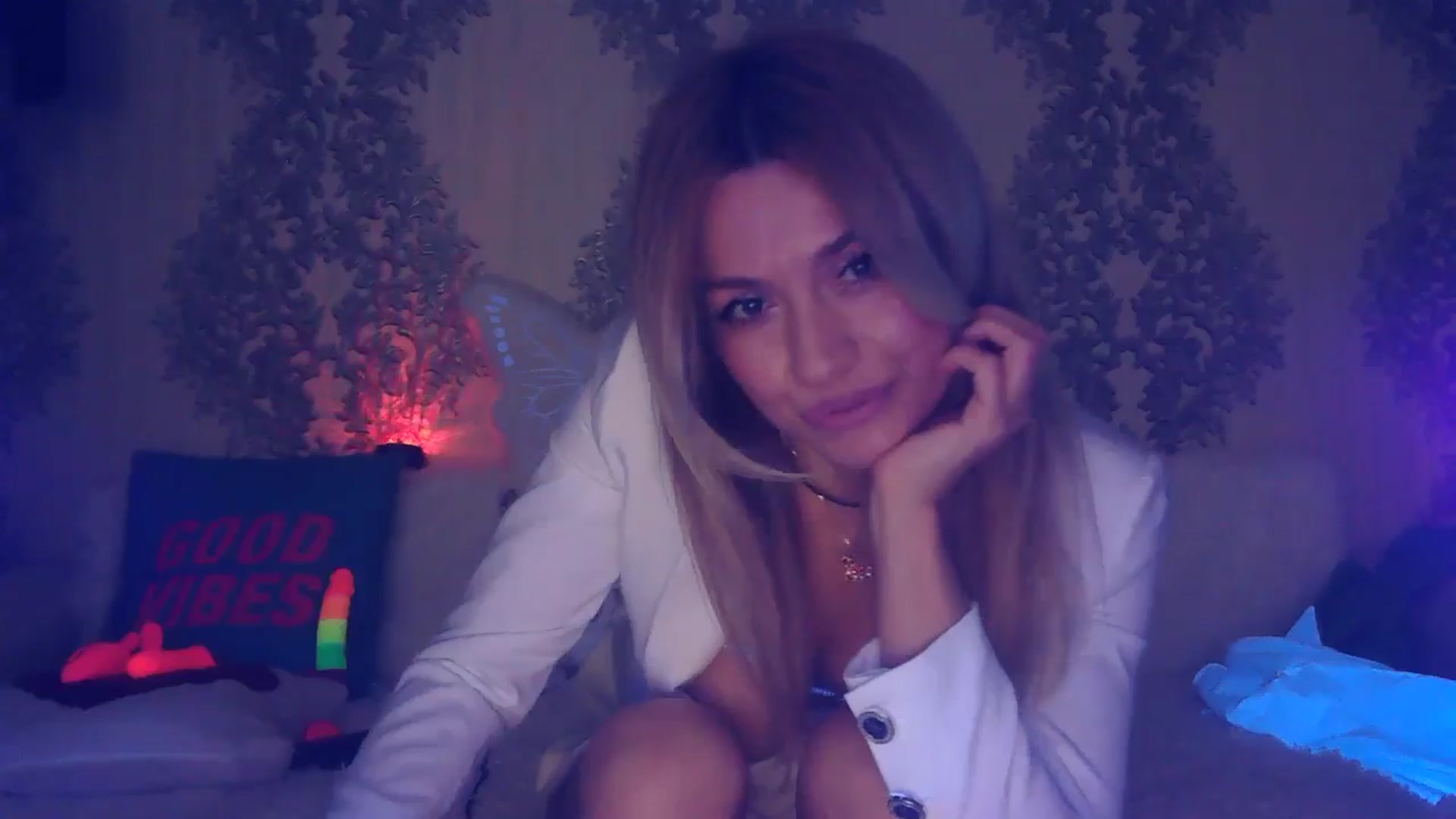 Gallery image thumbnail from velvet_49's myfreecams stream on, 05/03/2026, 04:42 image 7 of 20