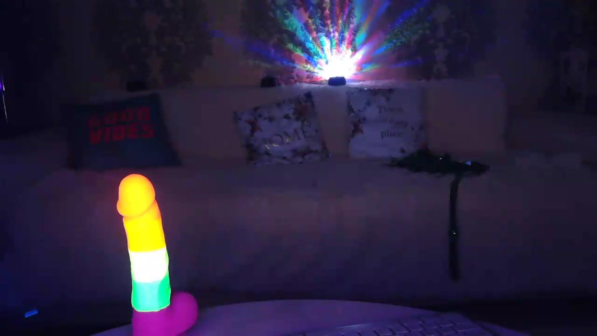 Gallery image thumbnail from velvet_49's myfreecams stream on, 05/17/2026, 06:20 image 10 of 20