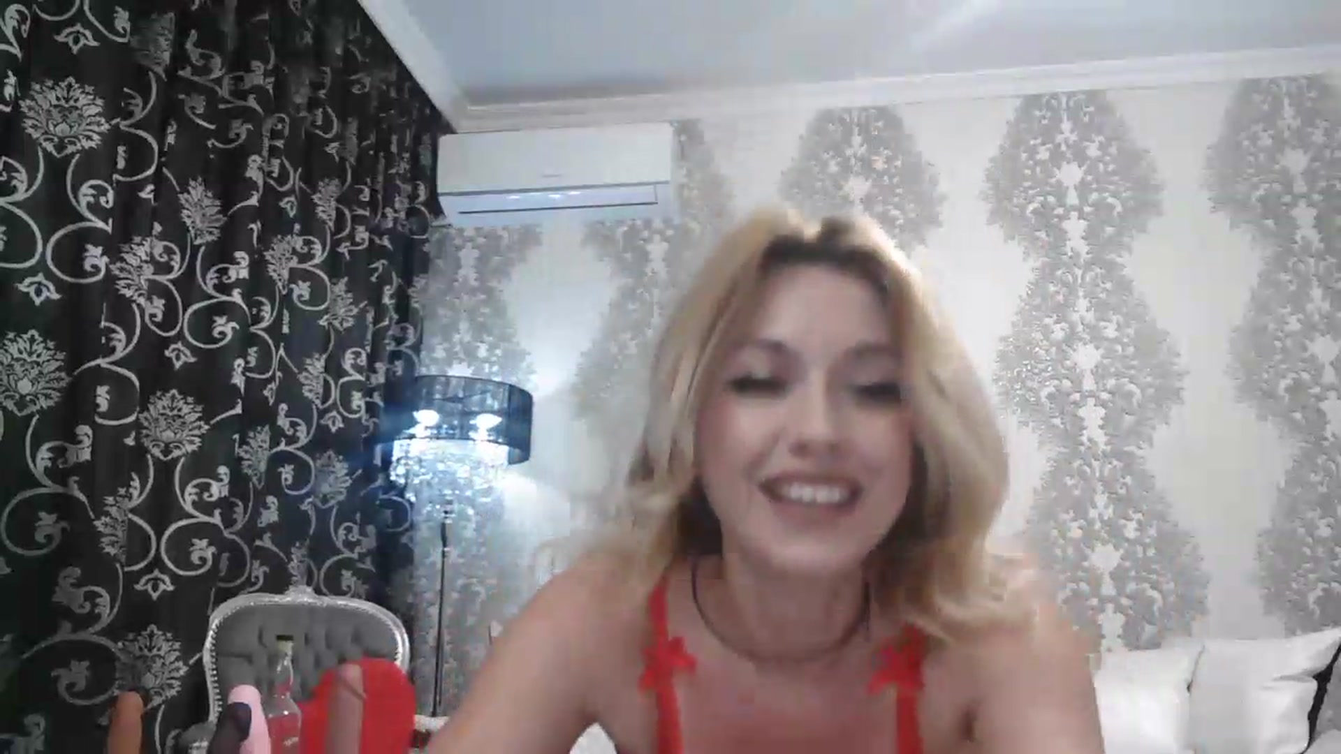 Gallery image thumbnail from velvet_49's myfreecams stream on, 05/22/2026, 05:42 image 15 of 20