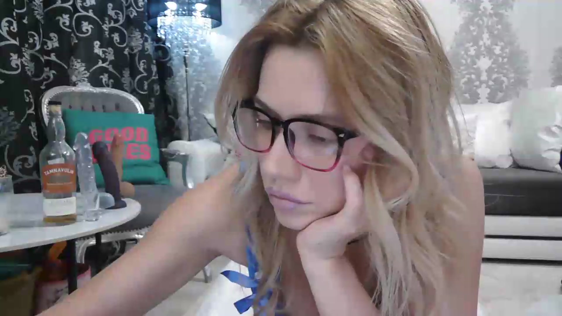 Gallery image thumbnail from velvet_49's myfreecams stream on, 05/26/2026, 04:12 image 17 of 20