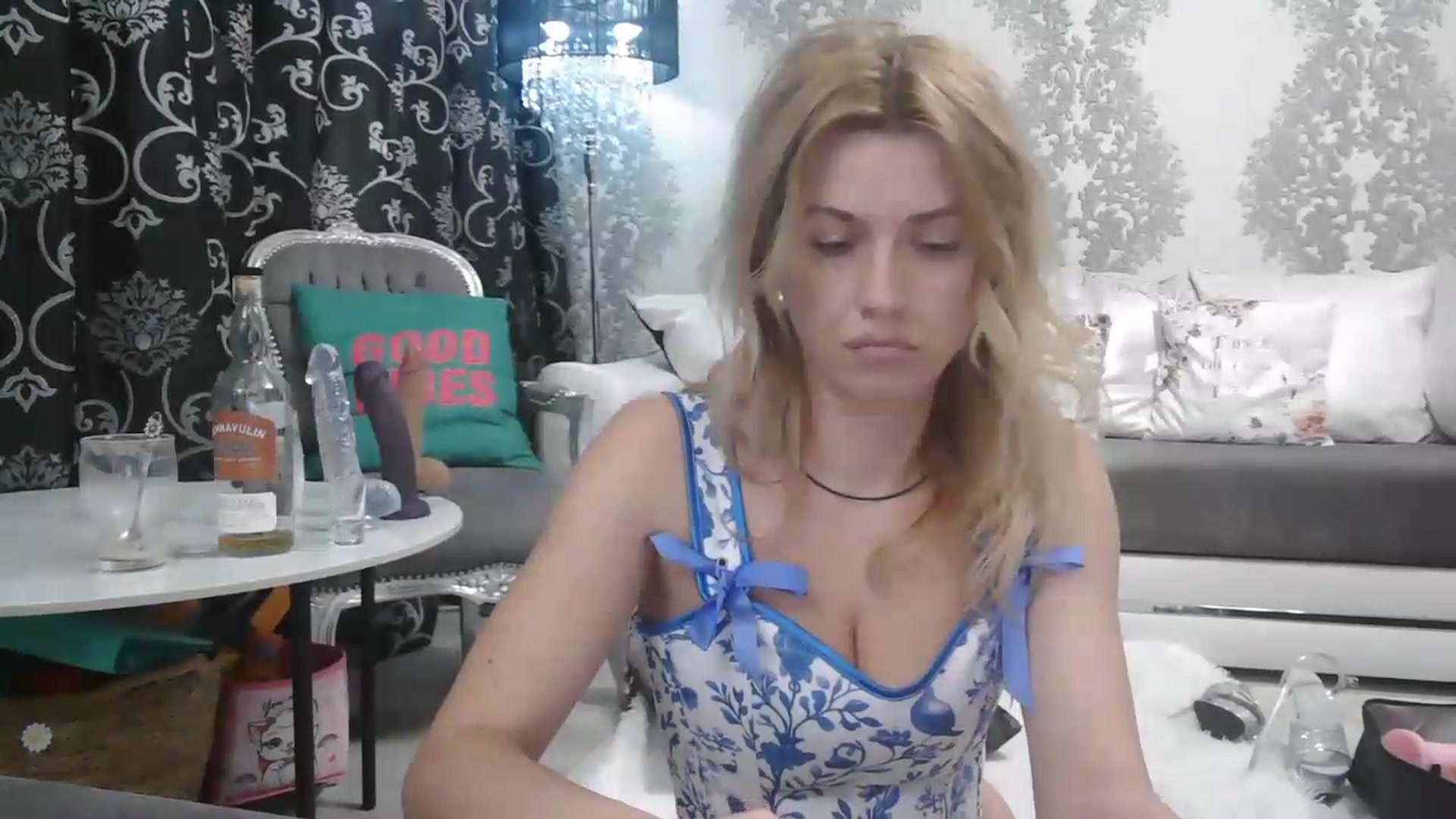 Gallery image thumbnail from velvet_49's myfreecams stream on, 05/26/2026, 05:24 image 14 of 20