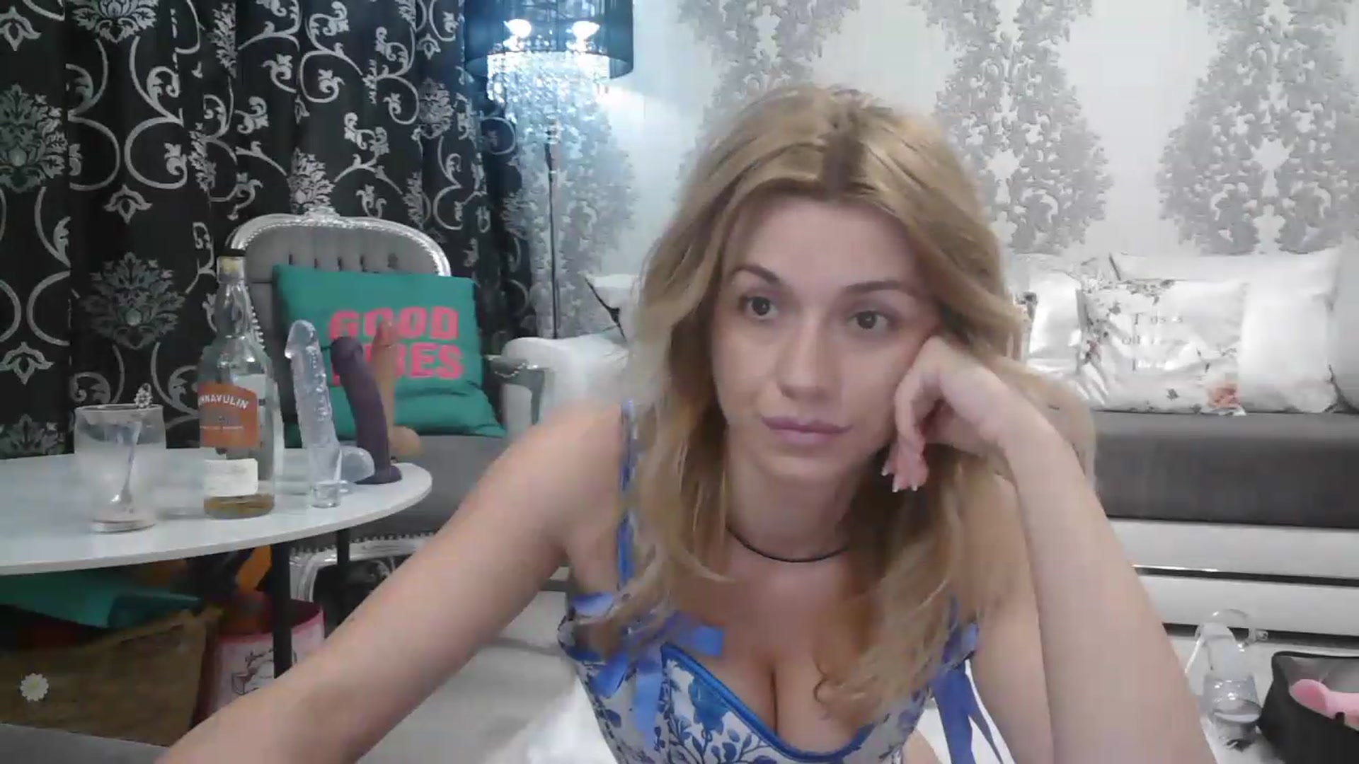 Gallery image thumbnail from velvet_49's myfreecams stream on, 05/26/2026, 05:24 image 17 of 20