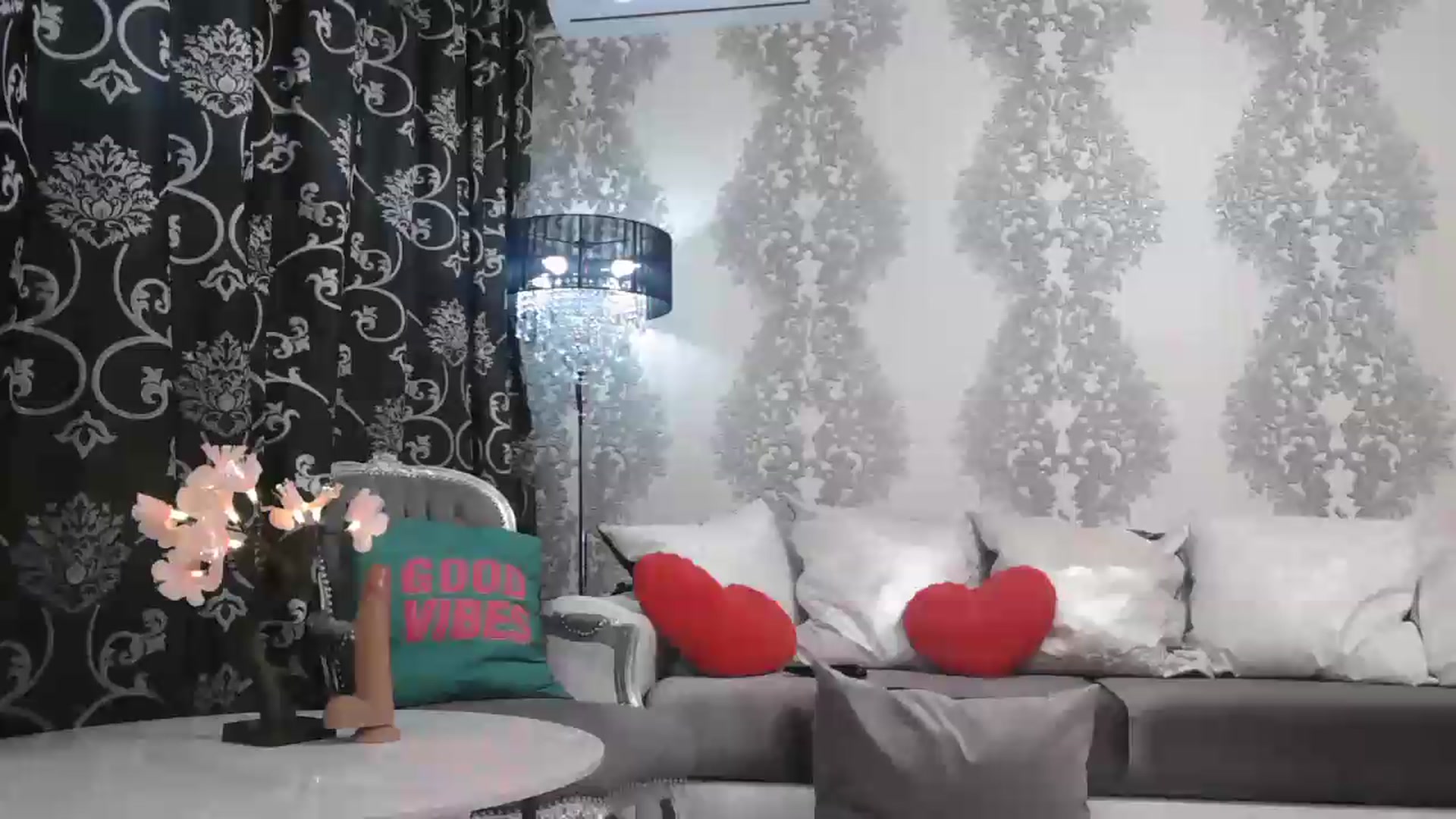 Gallery image thumbnail from velvet_49's myfreecams stream on, 06/03/2026, 06:51 image 16 of 20