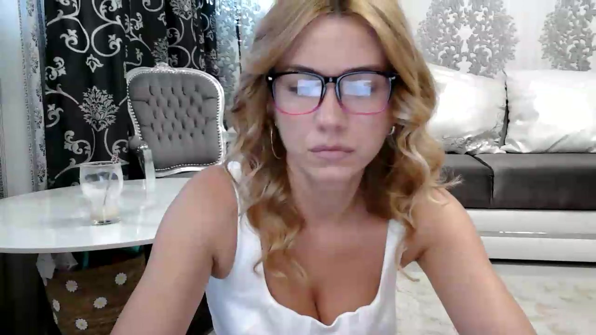 Gallery image thumbnail from velvet_49's myfreecams stream on, 07/01/2026, 05:24 image 14 of 20