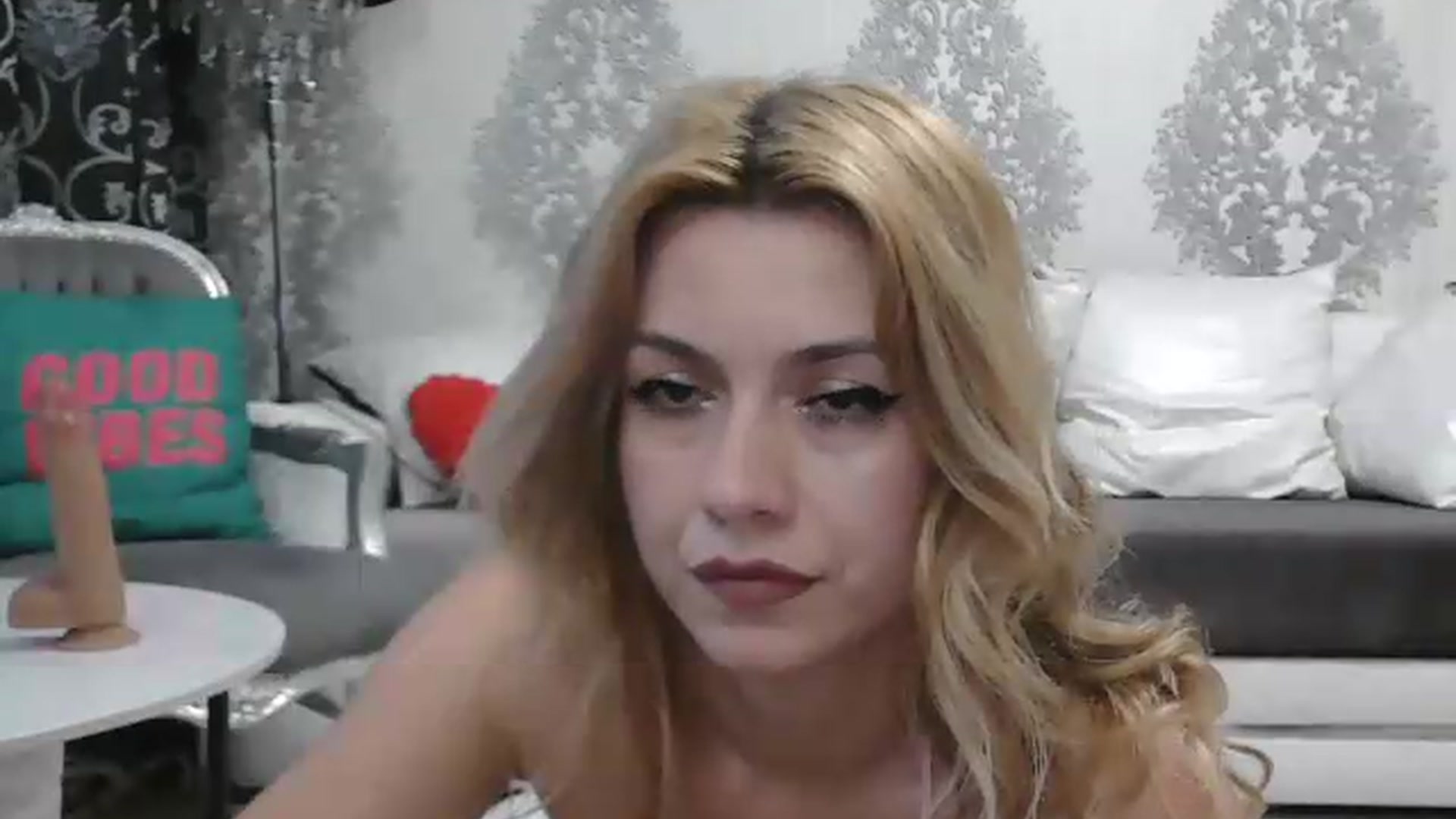 Gallery image thumbnail from velvet_49's myfreecams stream on, 07/02/2026, 04:14 image 18 of 20