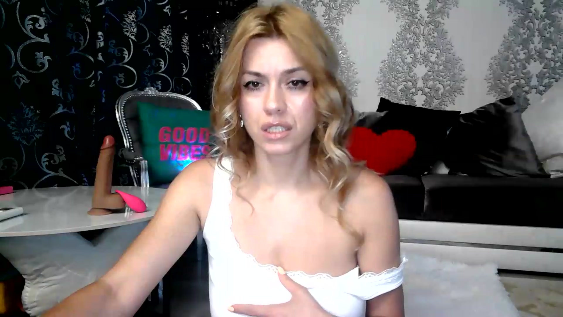 Gallery image thumbnail from velvet_49's myfreecams stream on, 07/21/2026, 05:56 image 7 of 20