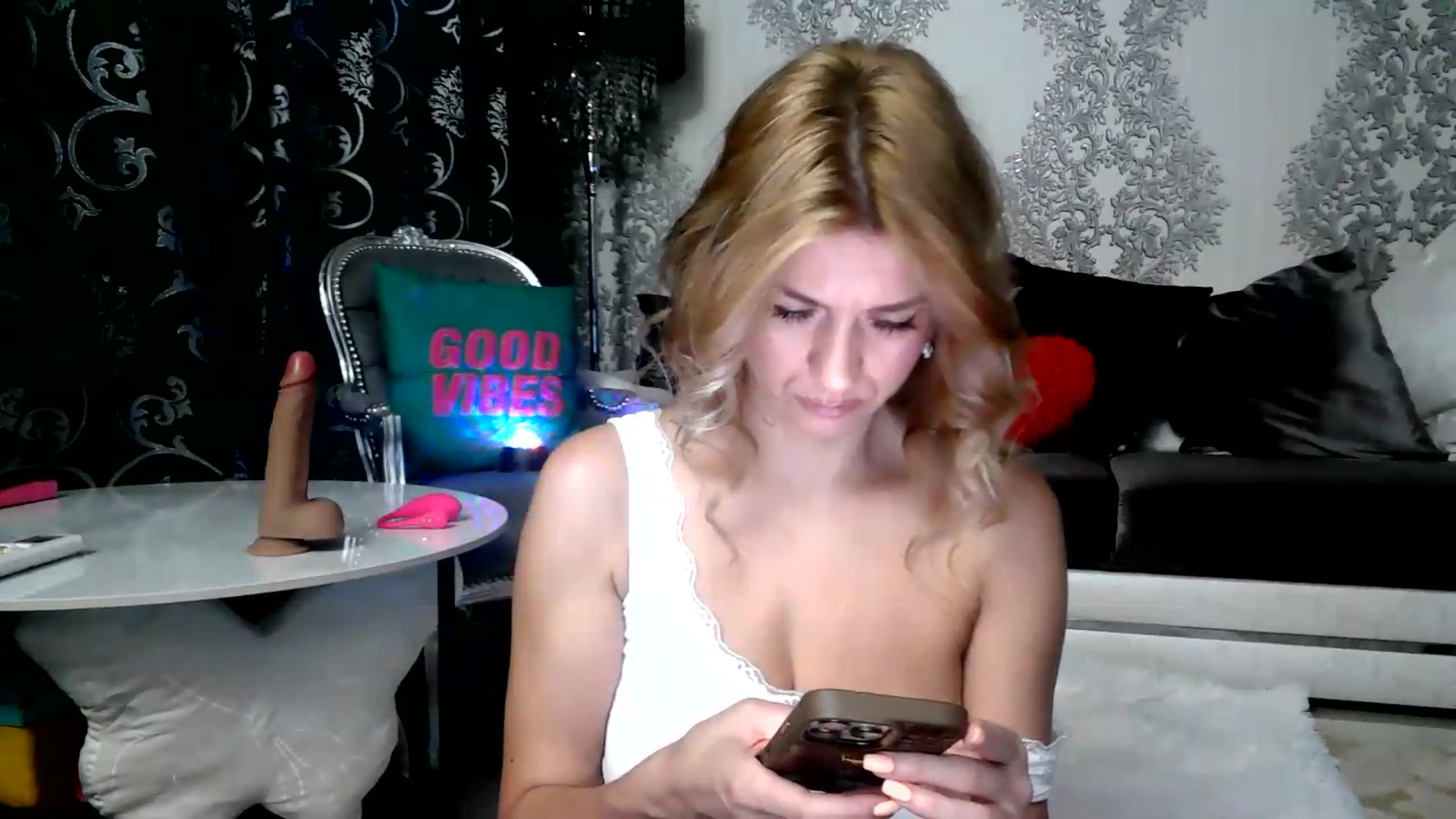 Gallery image thumbnail from velvet_49's myfreecams stream on, 07/21/2026, 05:56 image 5 of 20