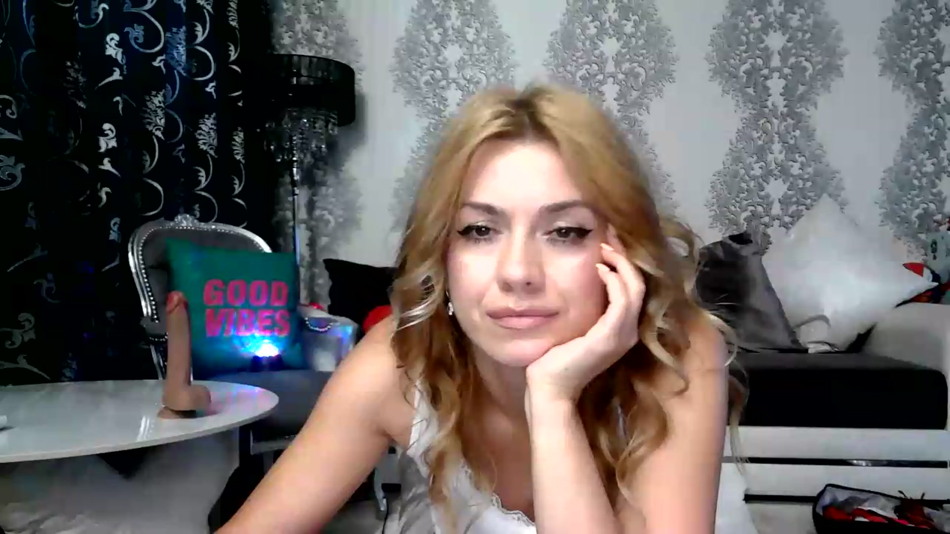 Gallery image thumbnail from velvet_49's myfreecams stream on, 07/21/2026, 08:01 image 11 of 20