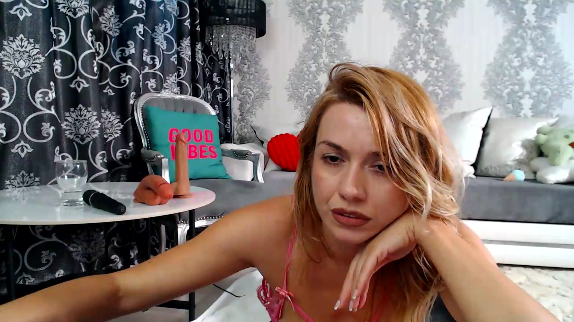 Gallery image thumbnail from velvet_49's myfreecams stream on, 07/28/2026, 07:31 image 20 of 20