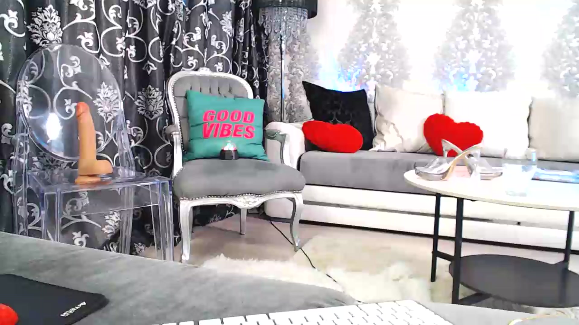 Gallery image thumbnail from velvet_49's myfreecams stream on, 08/19/2026, 06:05 image 1 of 20