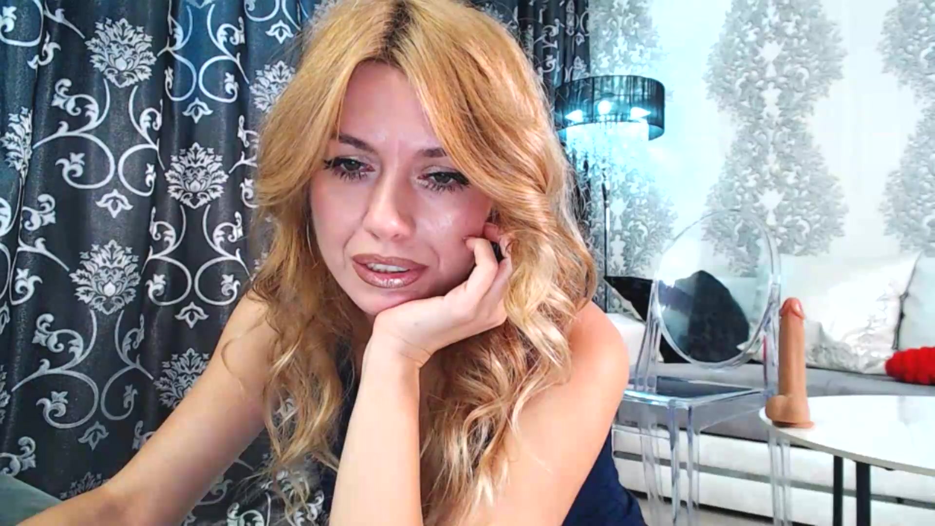 Gallery image thumbnail from velvet_49's myfreecams stream on, 08/22/2026, 07:20 image 16 of 20