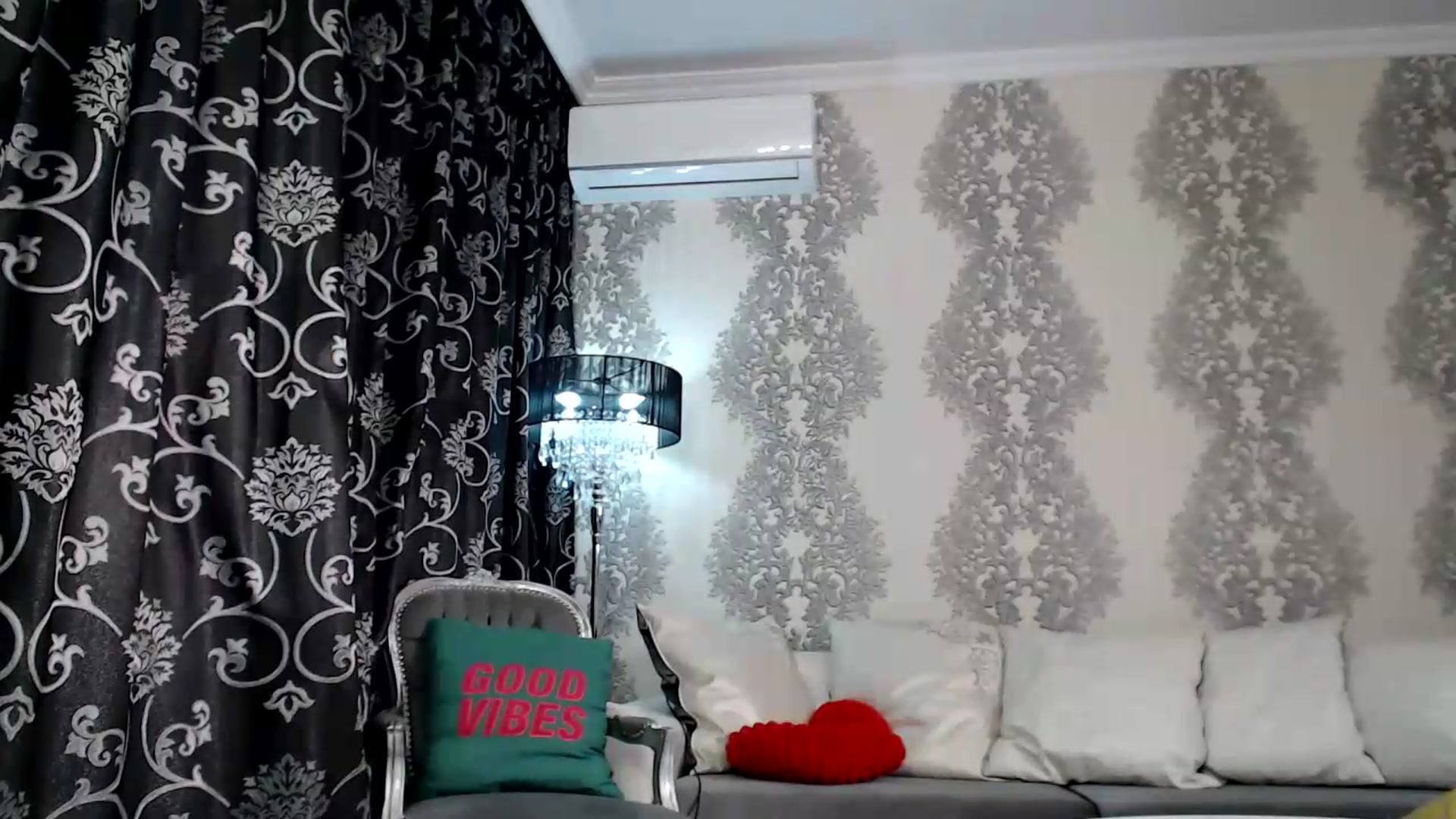 Gallery image thumbnail from velvet_49's myfreecams stream on, 08/30/2026, 05:10 image 15 of 20