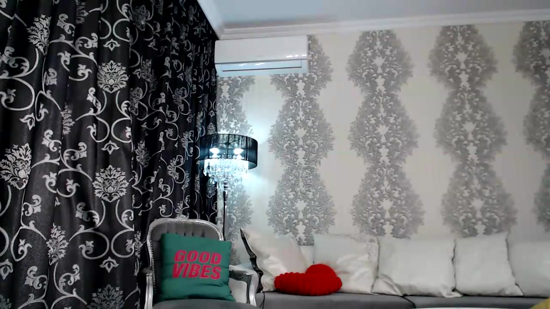 Gallery image thumbnail from velvet_49's myfreecams stream on, 08/30/2026, 05:10 image 16 of 20