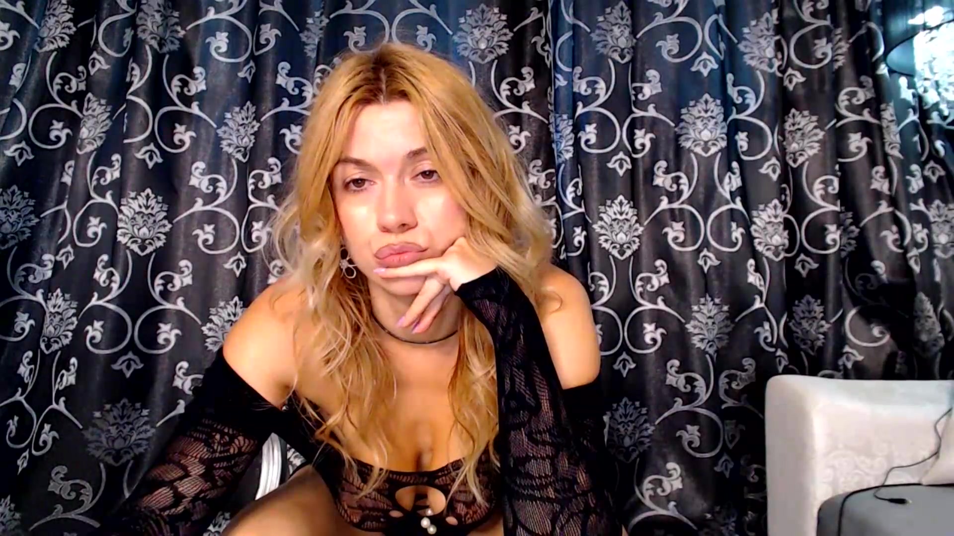 Gallery image thumbnail from velvet_49's myfreecams stream on, 08/31/2026, 06:09 image 16 of 20