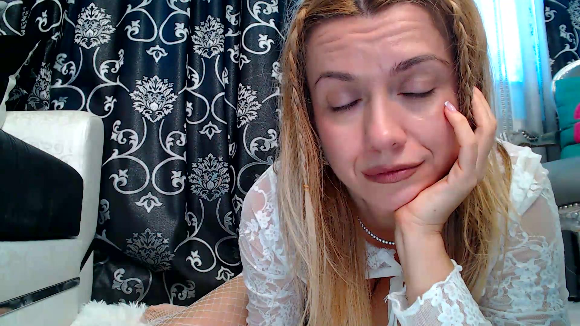Gallery image thumbnail from velvet_49's myfreecams stream on, 09/17/2026, 07:10 image 13 of 20