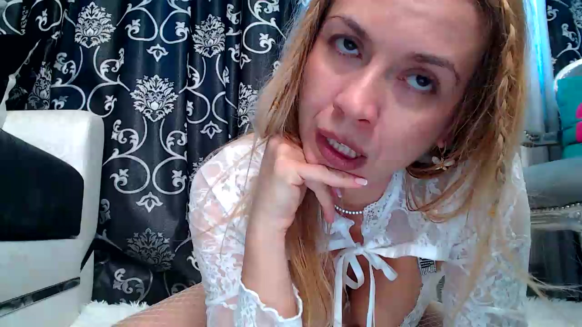Gallery image thumbnail from velvet_49's myfreecams stream on, 09/17/2026, 07:10 image 5 of 20