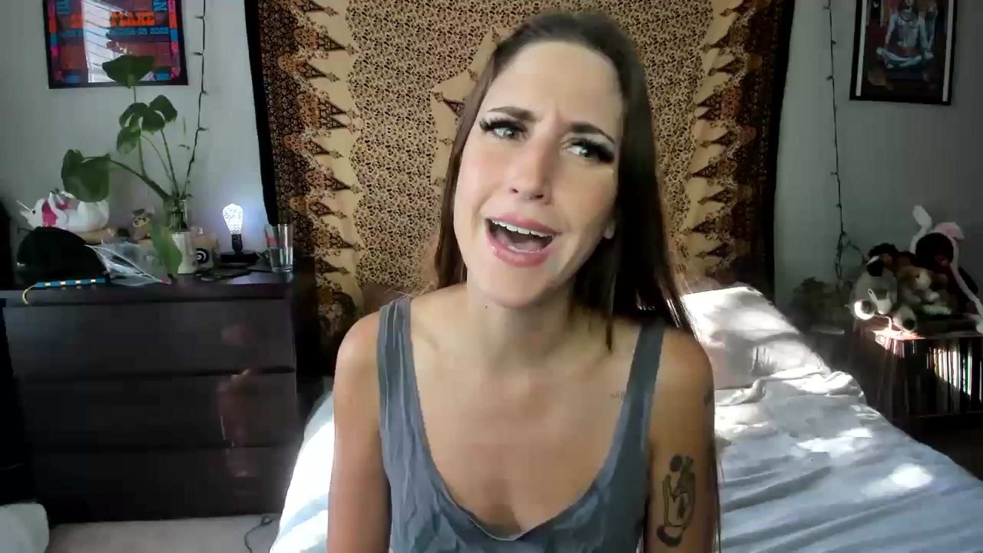 Gallery image thumbnail from velvet_fawn's myfreecams stream on, 05/24/2024, 12:59 image 1 of 20