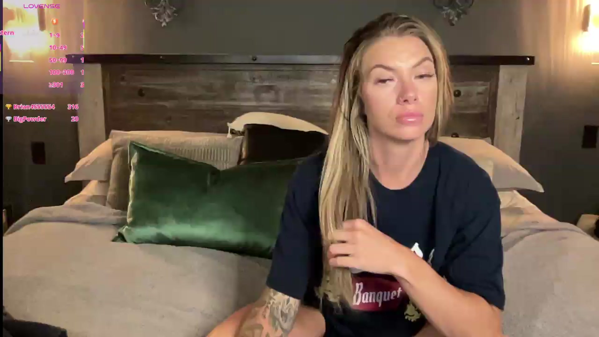 Gallery image thumbnail from velvethoneyXo's myfreecams stream on, 06/29/2026, 06:29 image 12 of 20