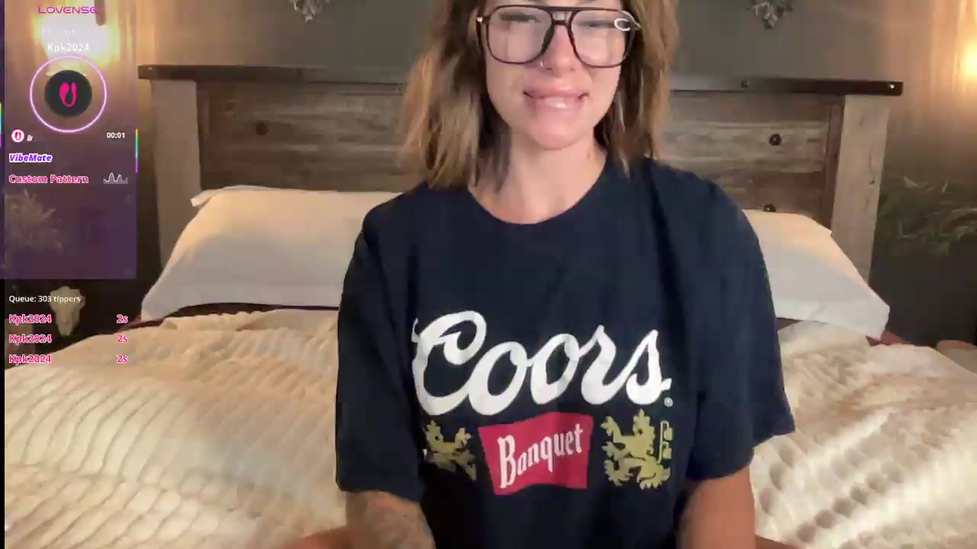 Gallery image thumbnail from velvethoneyXo's myfreecams stream on, 08/10/2026, 06:12 image 17 of 20